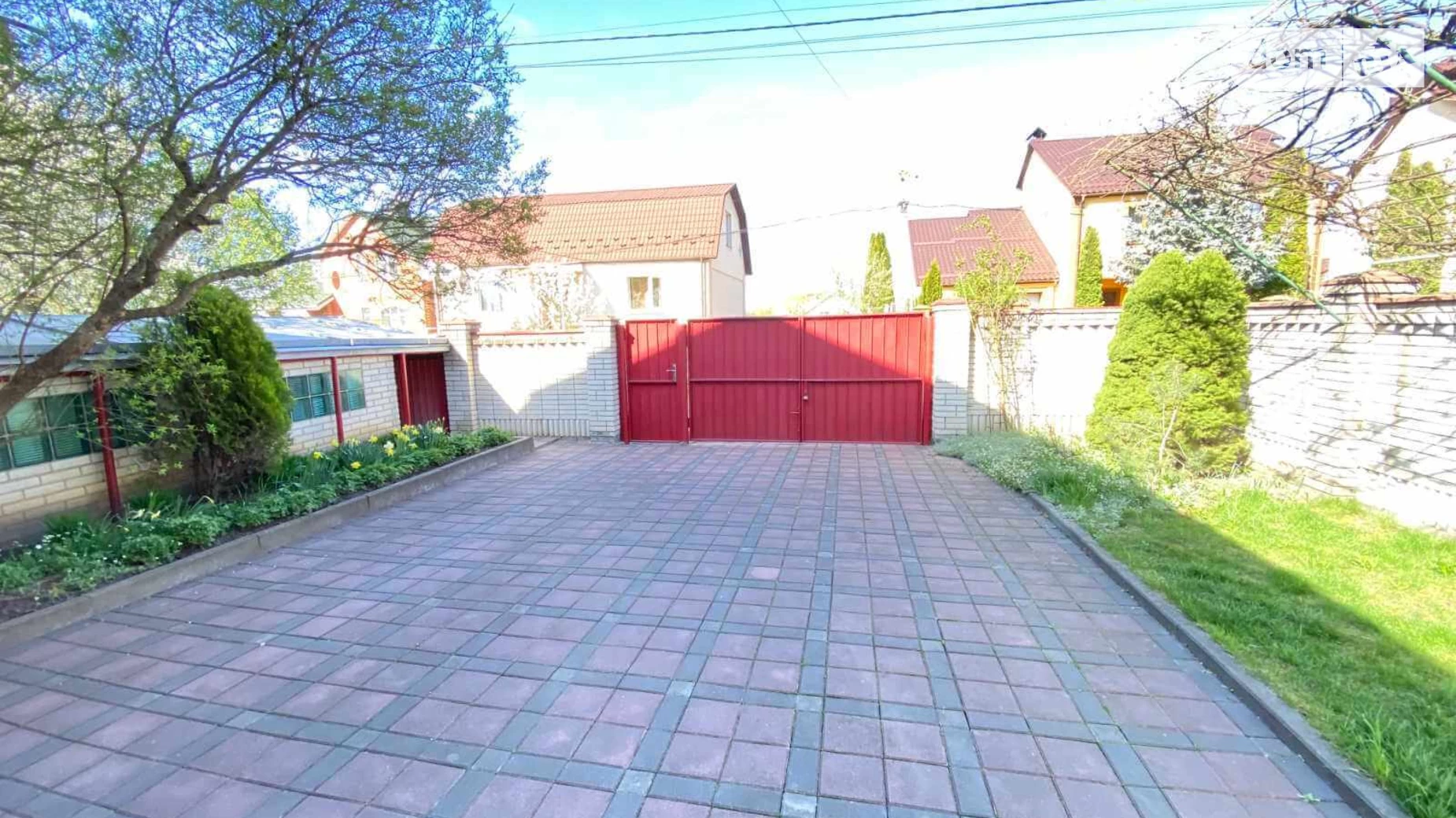 Продается дом на 2 этажа 254 кв. м с беседкой, цена: 120000 $ - фото 4