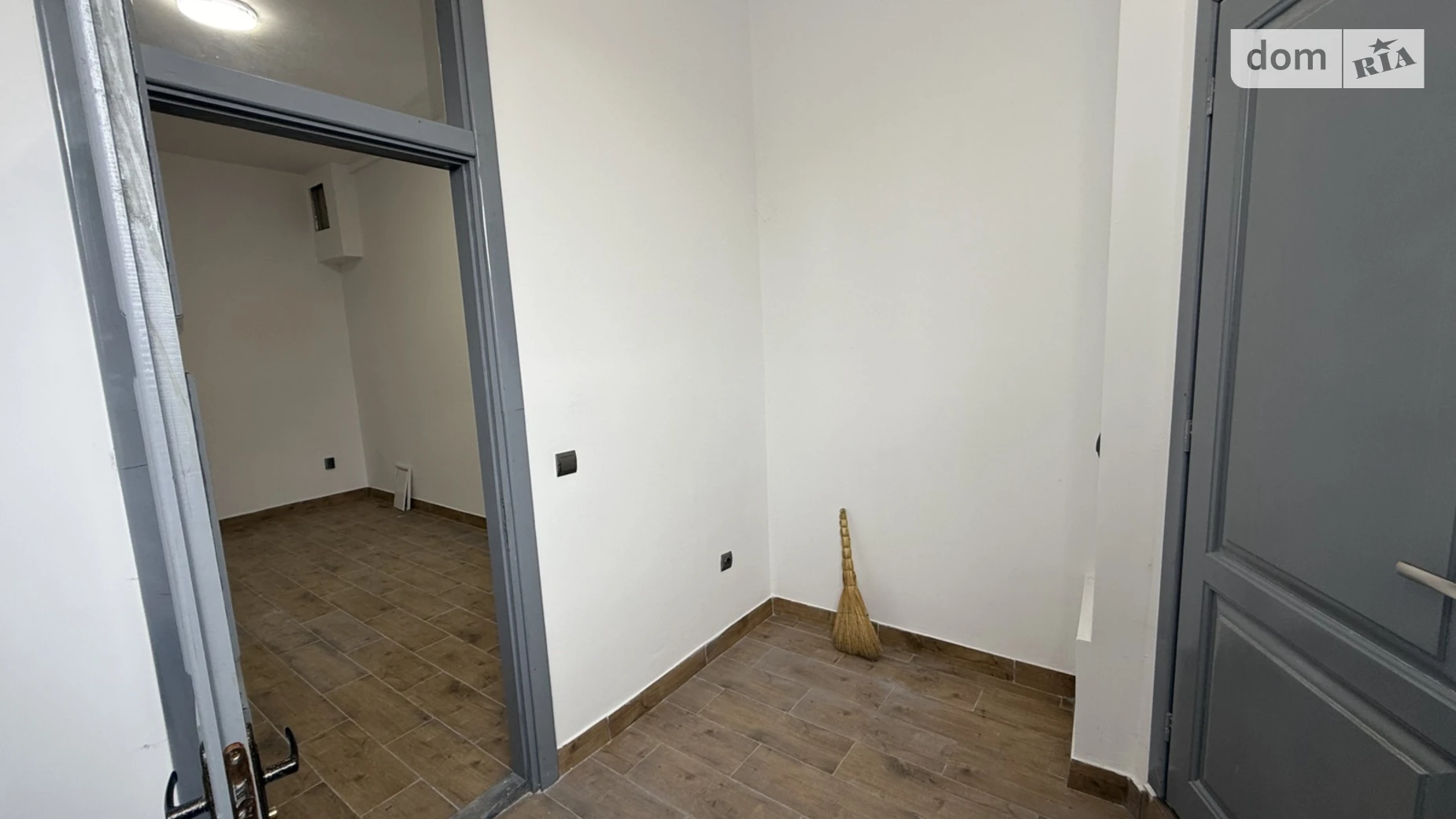 Сдается в аренду помещения свободного назначения 35 кв. м в 10-этажном здании, цена: 5500 грн - фото 4