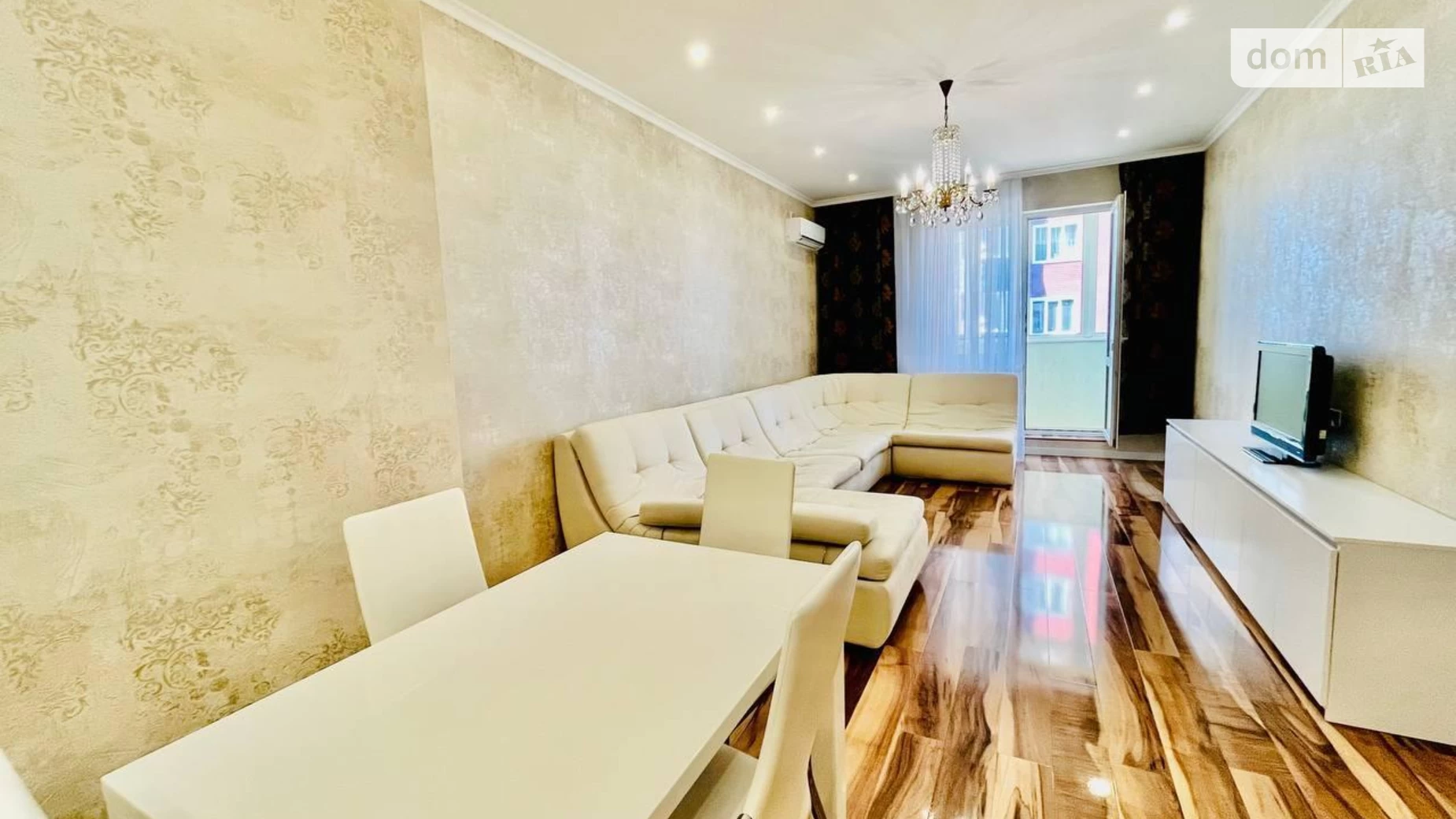 Продается 1-комнатная квартира 71.7 кв. м в Харькове, просп. Науки, 45/3 - фото 2