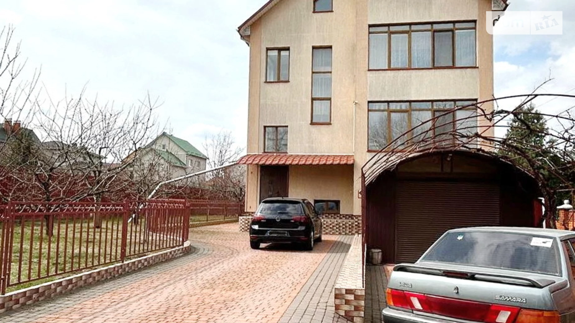 Продается дом на 2 этажа 282 кв. м с участком, цена: 360000 $ - фото 2