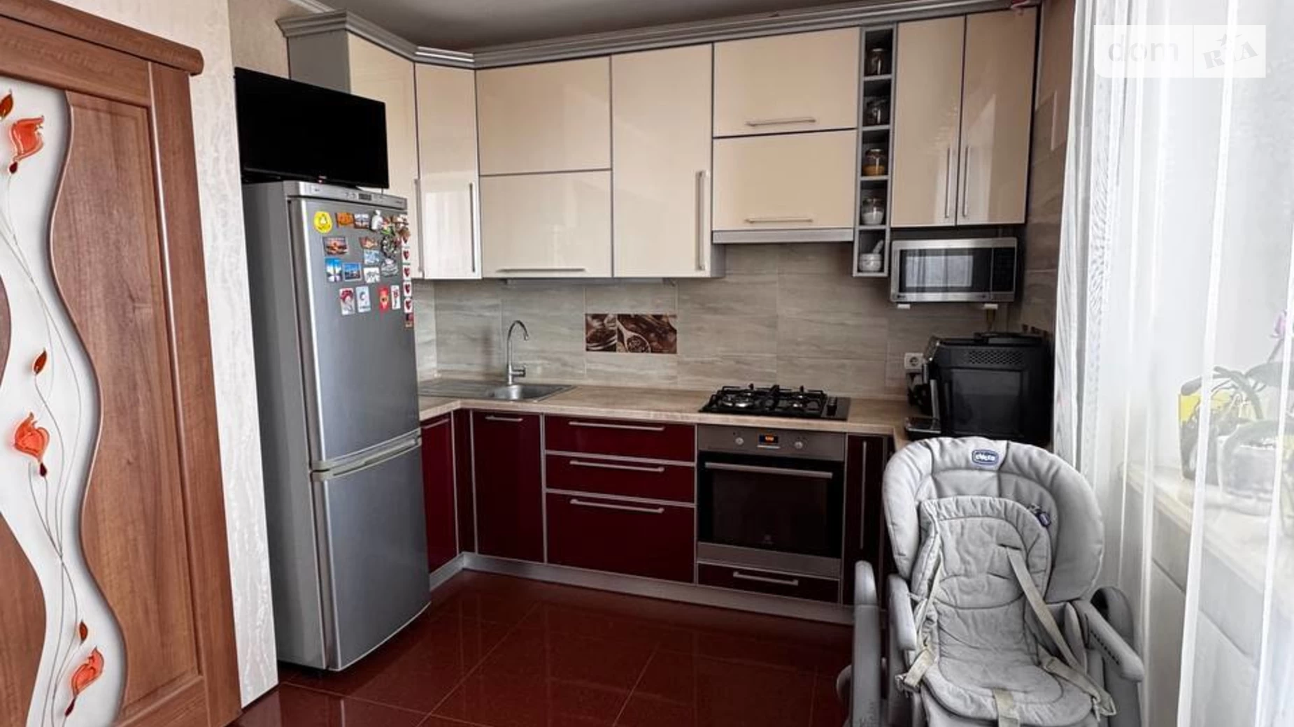 Продается 2-комнатная квартира 68 кв. м в Ровно, ул. Богоявленская, 38 - фото 2