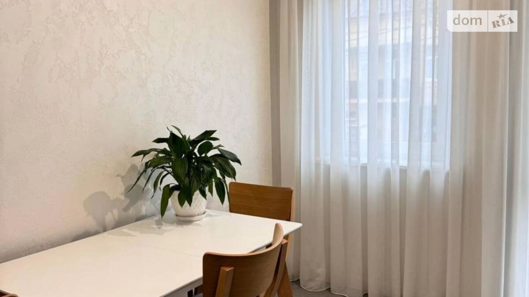 Продается 3-комнатная квартира 76 кв. м в Львове - фото 4