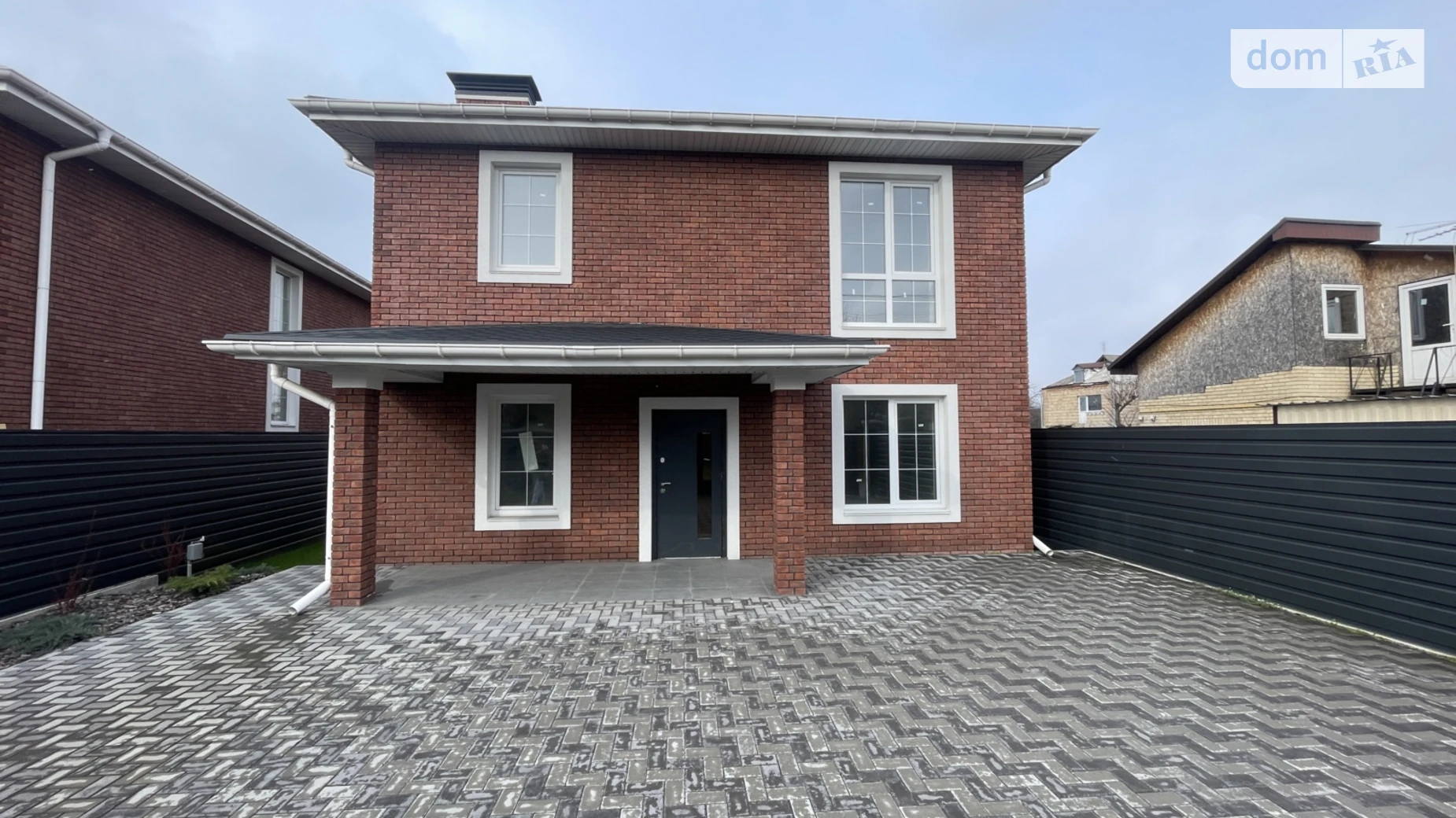 Продается дом на 2 этажа 220 кв. м с верандой, цена: 269000 $ - фото 2