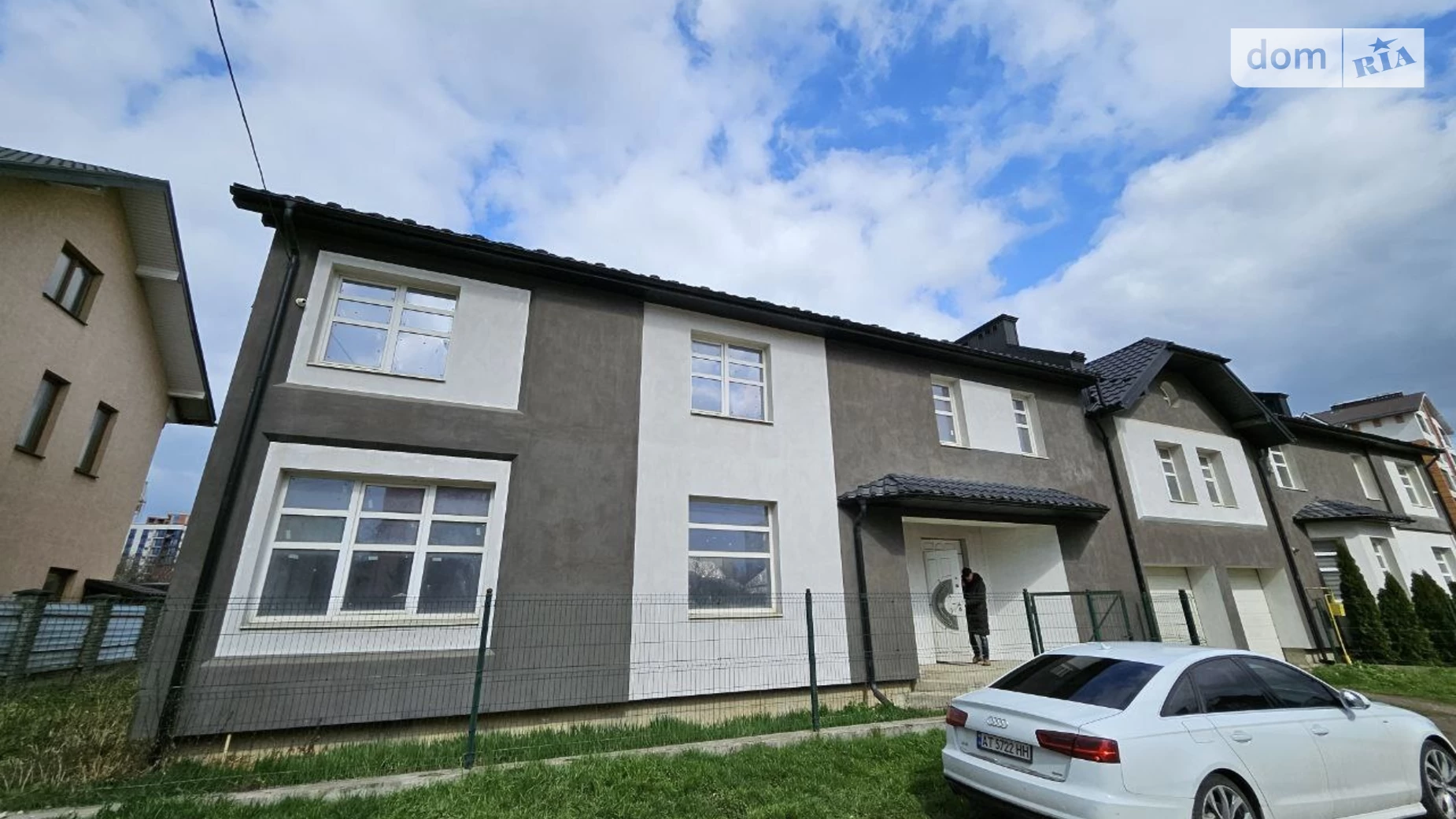 Продается дом на 2 этажа 287 кв. м с гаражом, цена: 258500 $ - фото 4