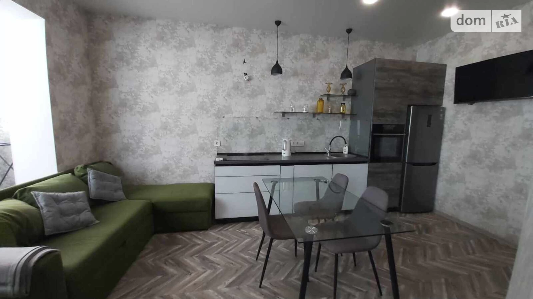 Продается 1-комнатная квартира 55.2 кв. м в Черноморске, ул. Радостная - фото 3