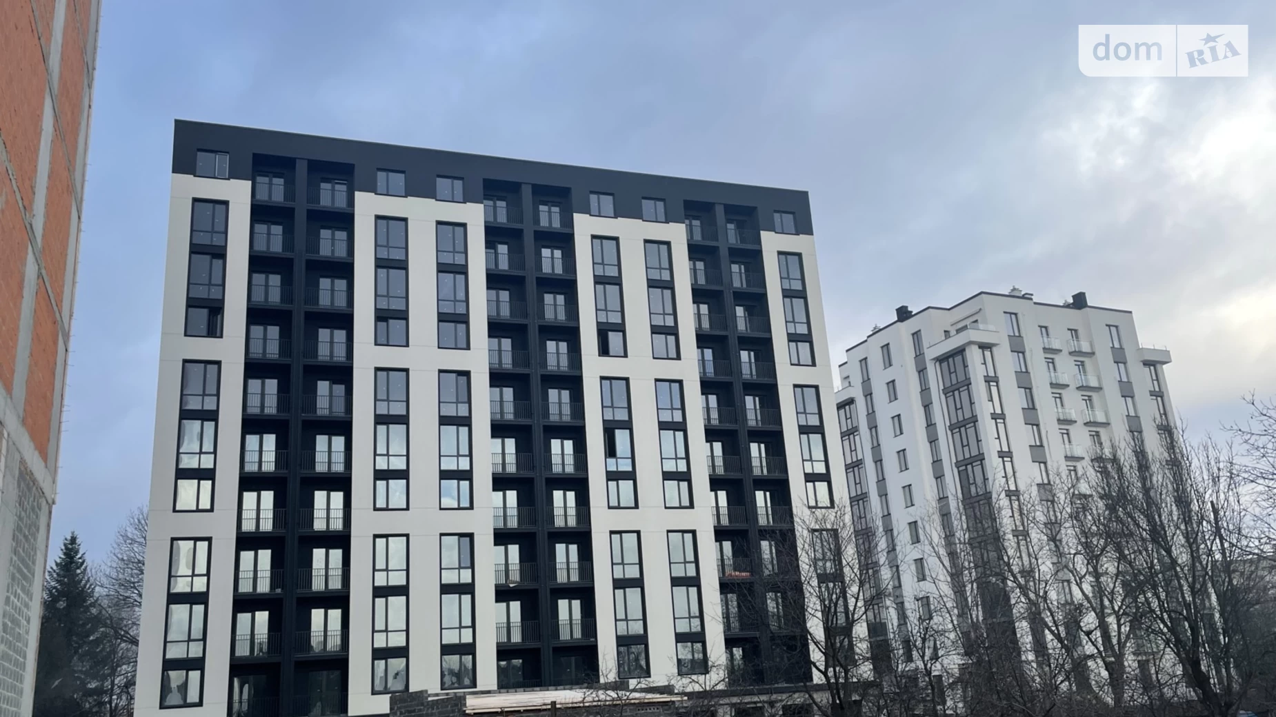 Продается 3-комнатная квартира 92.6 кв. м в Ивано-Франковске, ул. Бельведерська - фото 2
