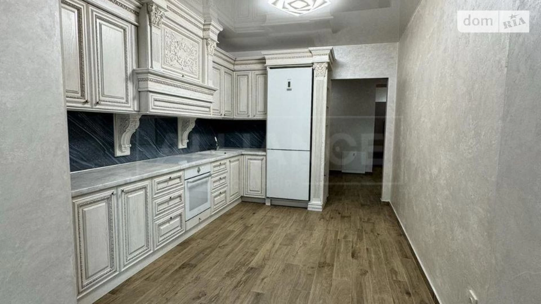 Продается 2-комнатная квартира 69 кв. м в Ивано-Франковске, ул. Гетьмана Ивана Мазепы, 160А - фото 4