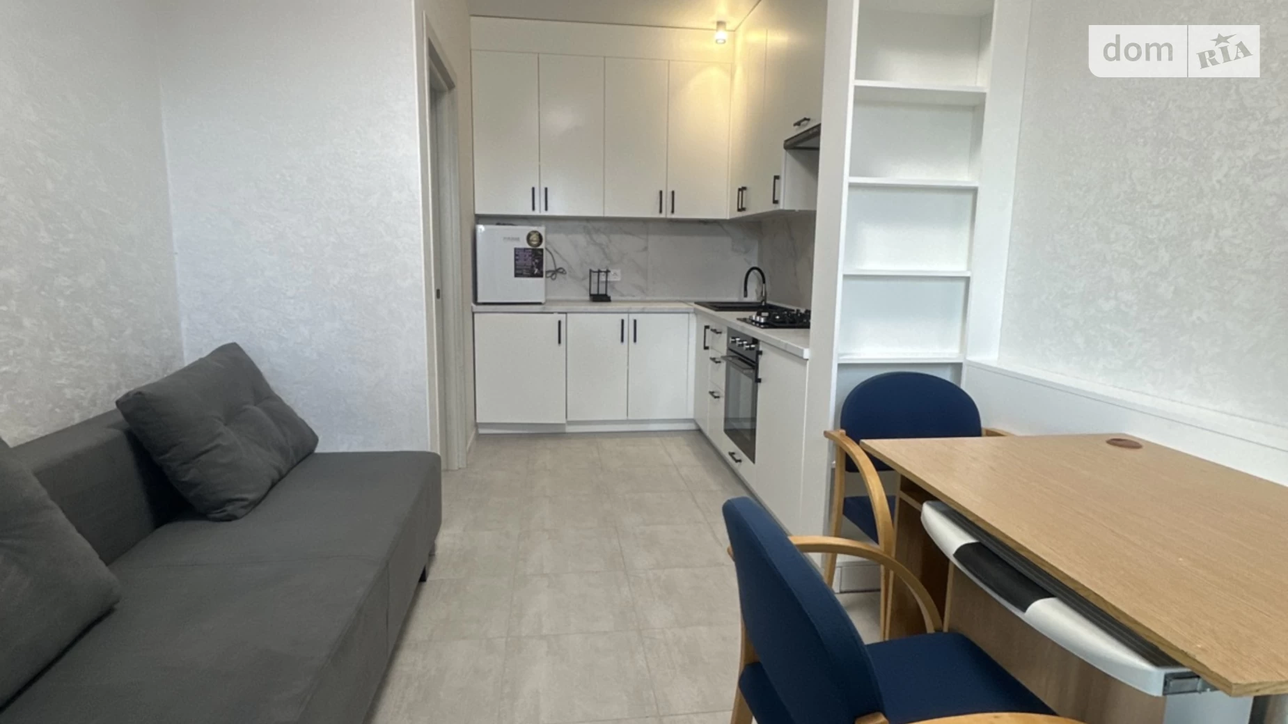 Продается 1-комнатная квартира 36 кв. м в Ирпене, ул. Гнатюка, 4 - фото 2