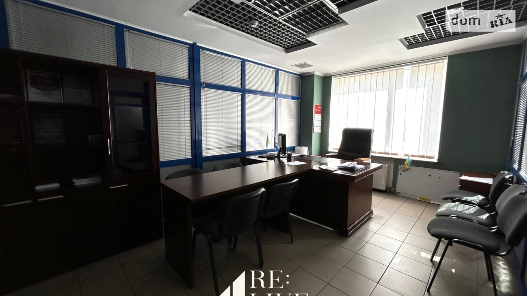 Здається в оренду офіс 13.2 кв. м в бізнес-центрі, цена: 2244 грн - фото 4