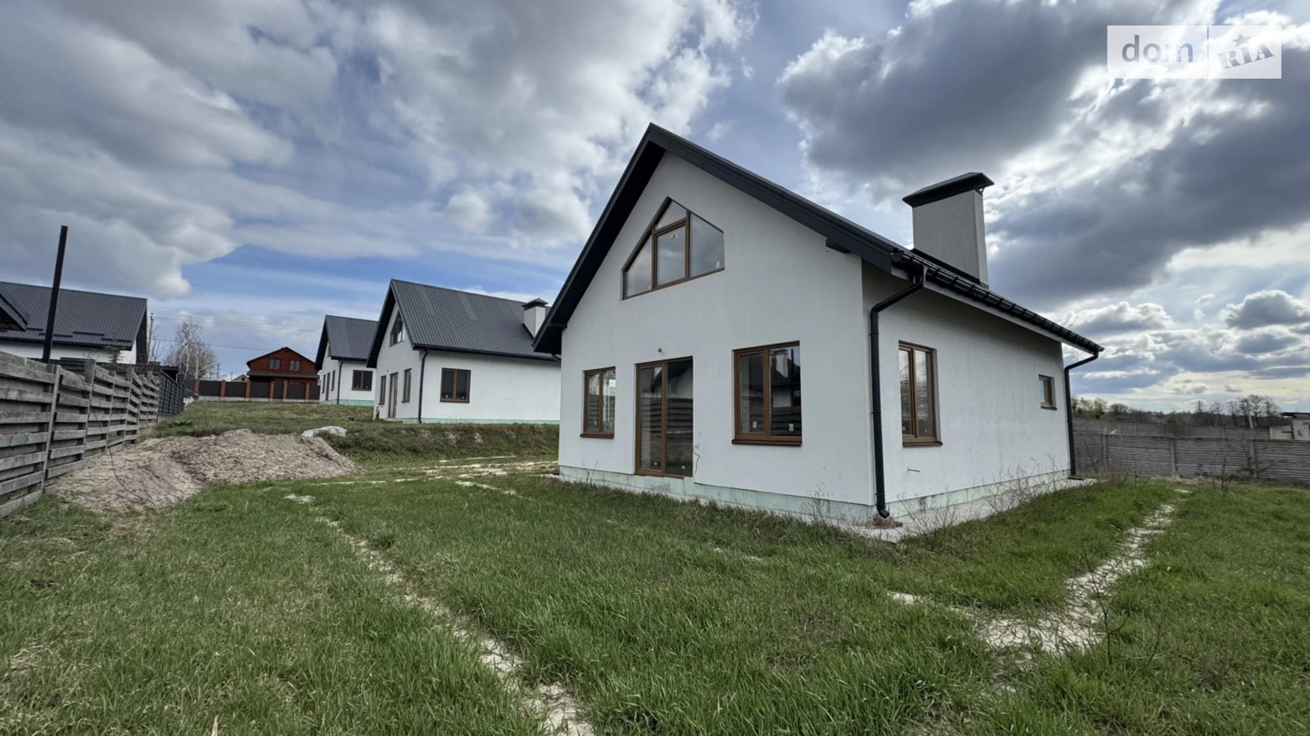 Продается дом на 2 этажа 120 кв. м с гаражом, цена: 64990 $ - фото 2