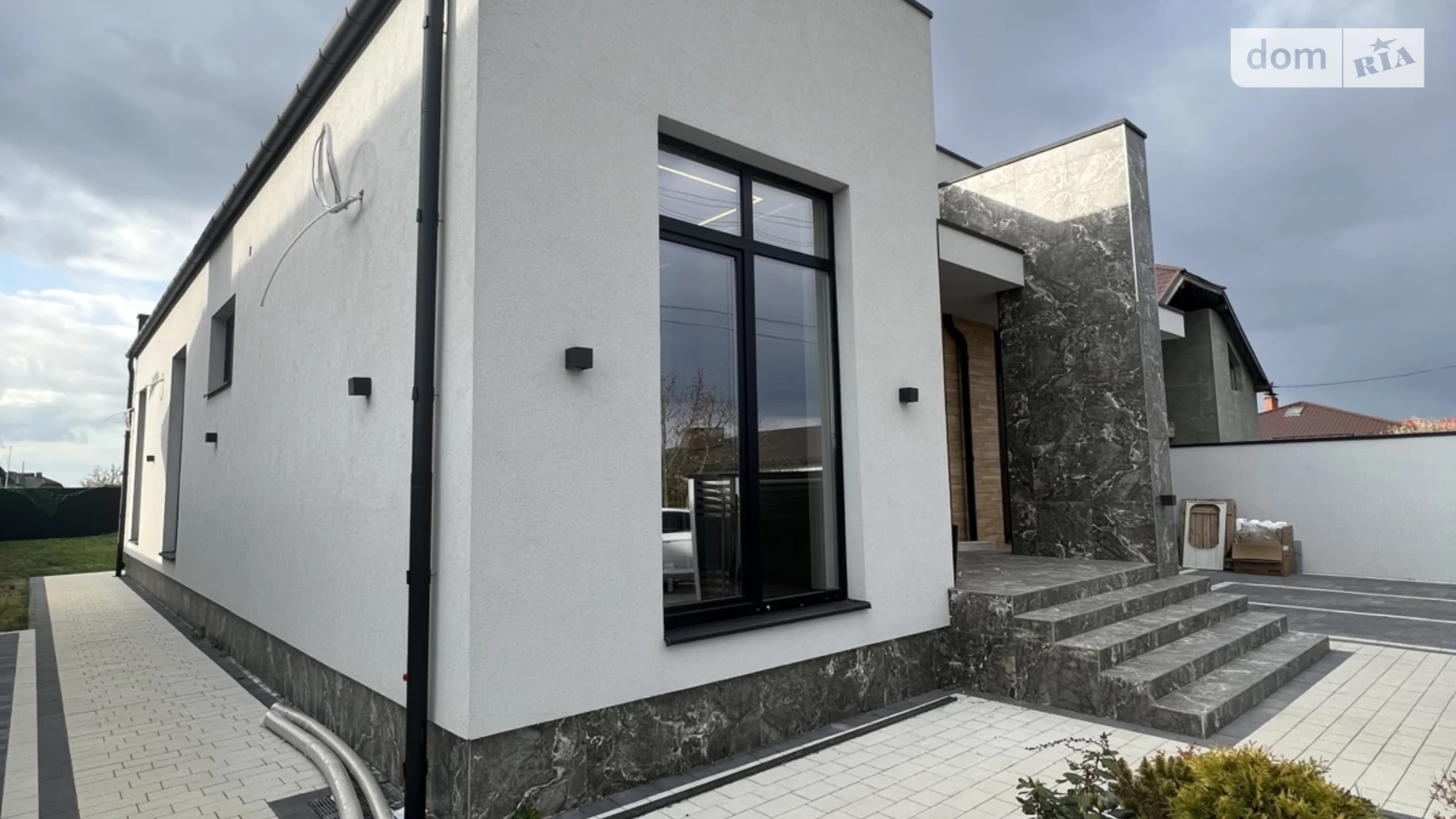 Продается одноэтажный дом 170 кв. м с балконом, цена: 330000 $ - фото 4