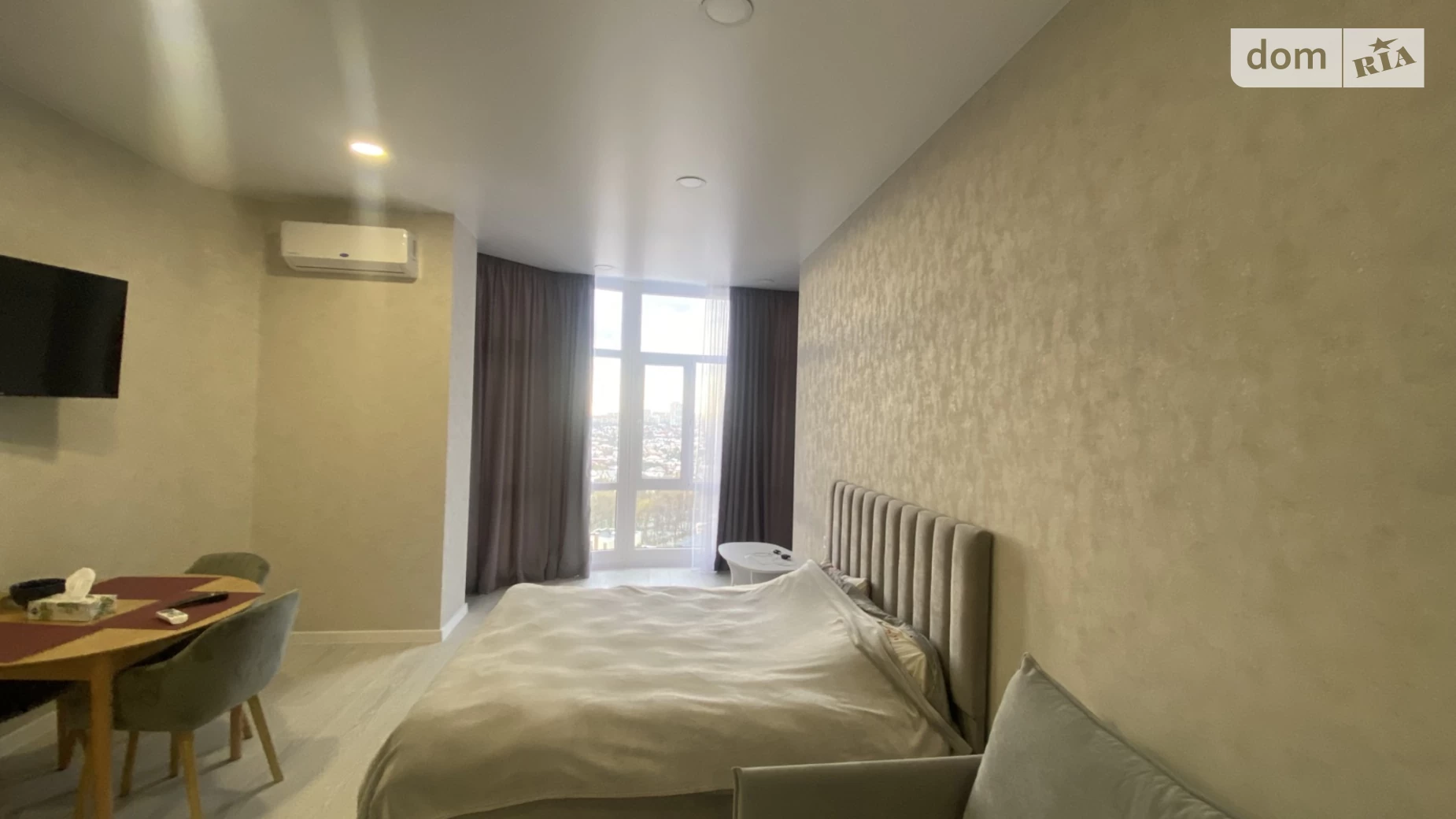 Продається 1-кімнатна квартира 40 кв. м у Одесі, Фонтанська дор., 124 - фото 2