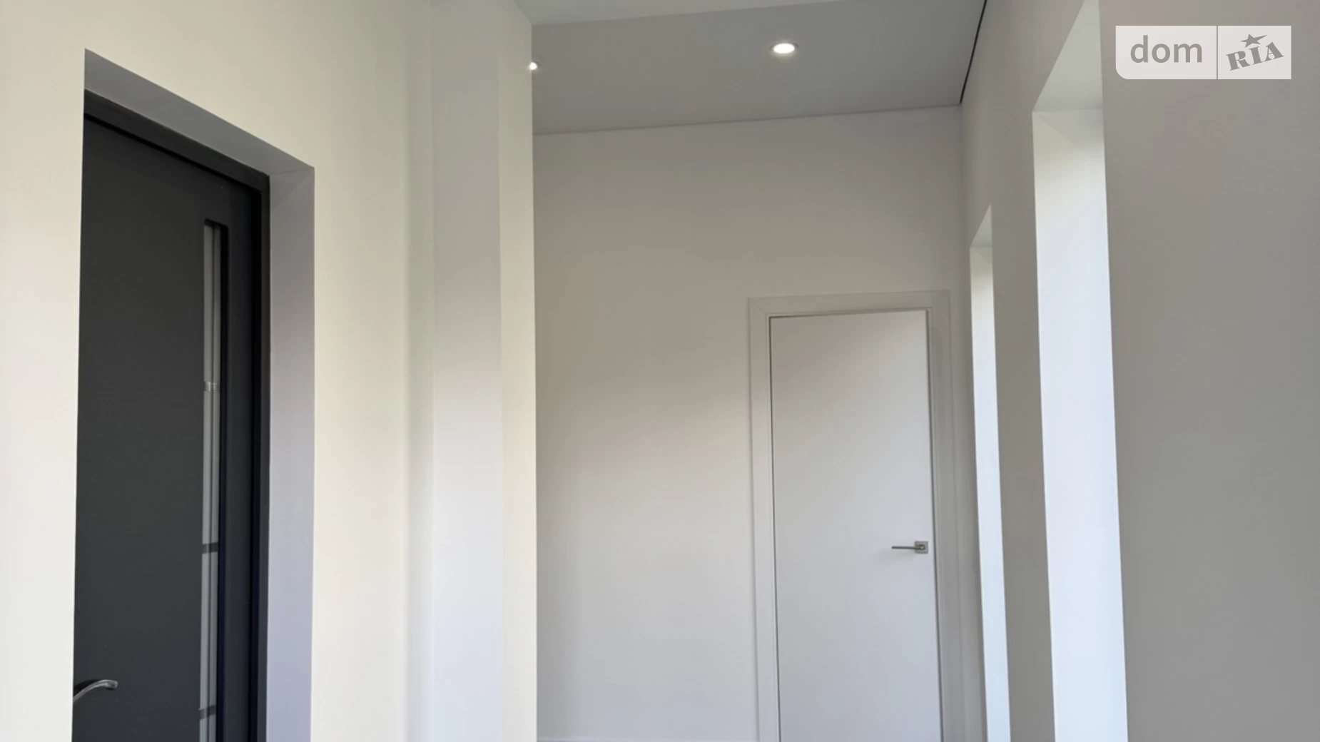 Продается дом на 2 этажа 232 кв. м с участком, цена: 370000 $ - фото 4