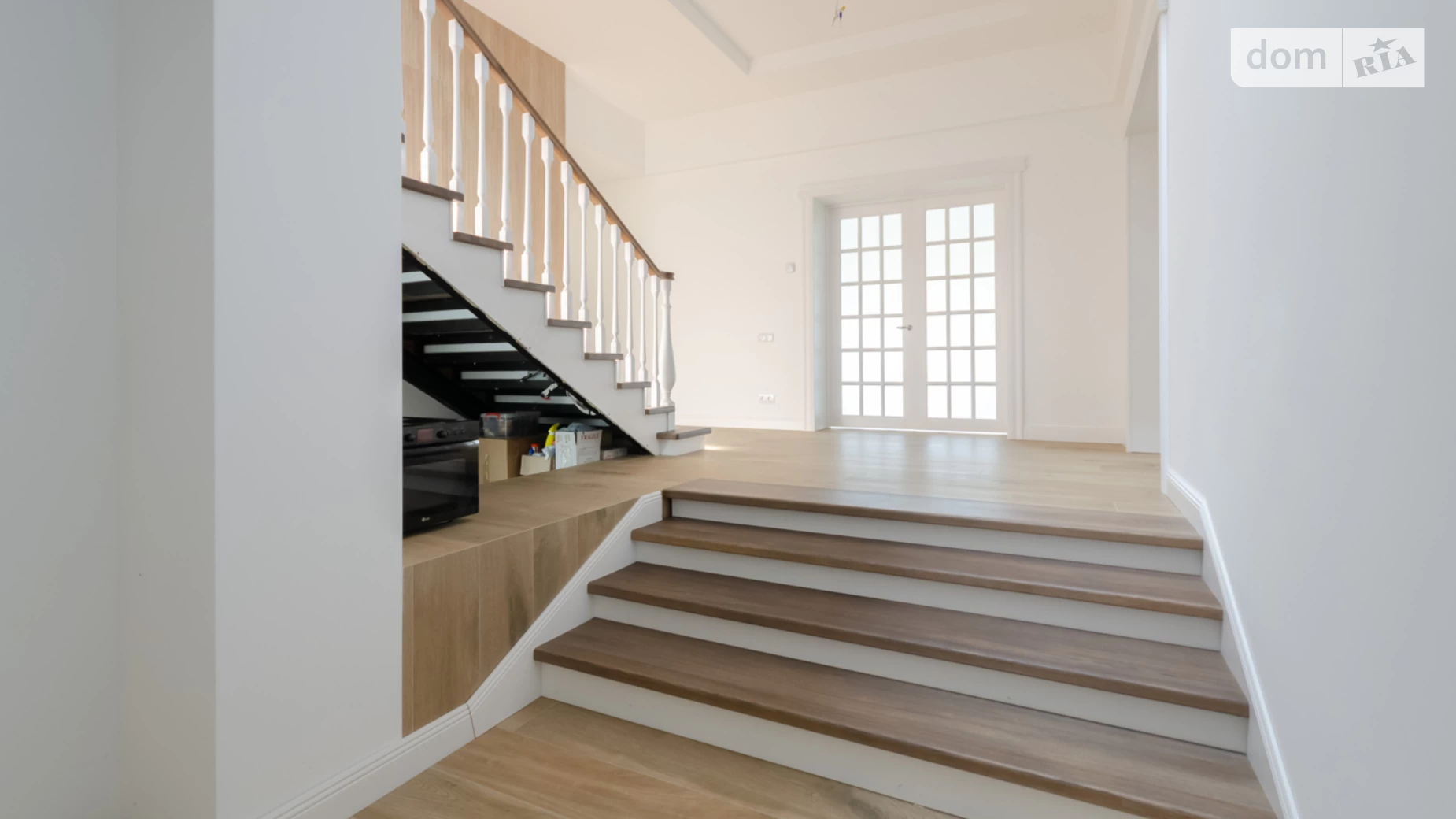 Продается дом на 2 этажа 391.1 кв. м с балконом, цена: 340000 $ - фото 2