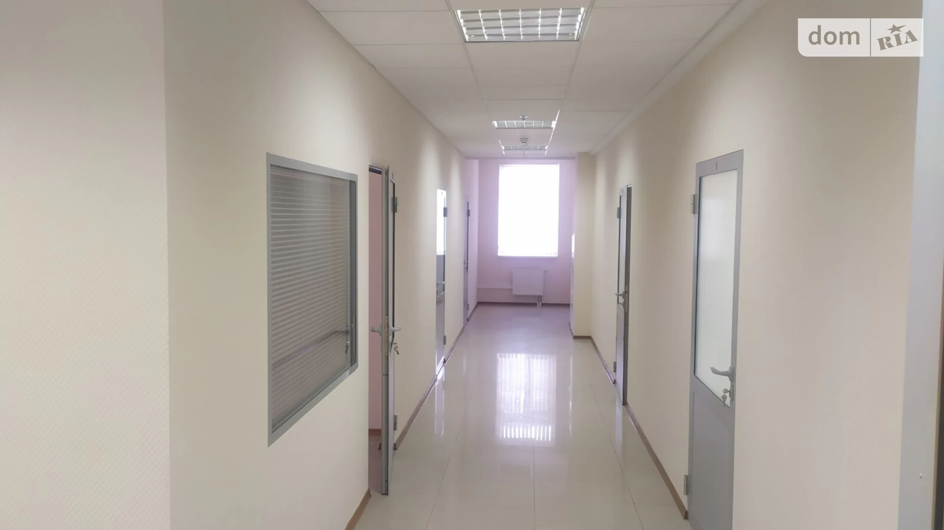 Сдается в аренду офис 70 кв. м в бизнес-центре, цена: 33950 грн - фото 3