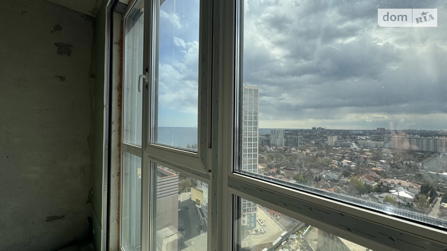 Продается 1-комнатная квартира 42 кв. м в Одессе, ул. Литературная, 10 - фото 3