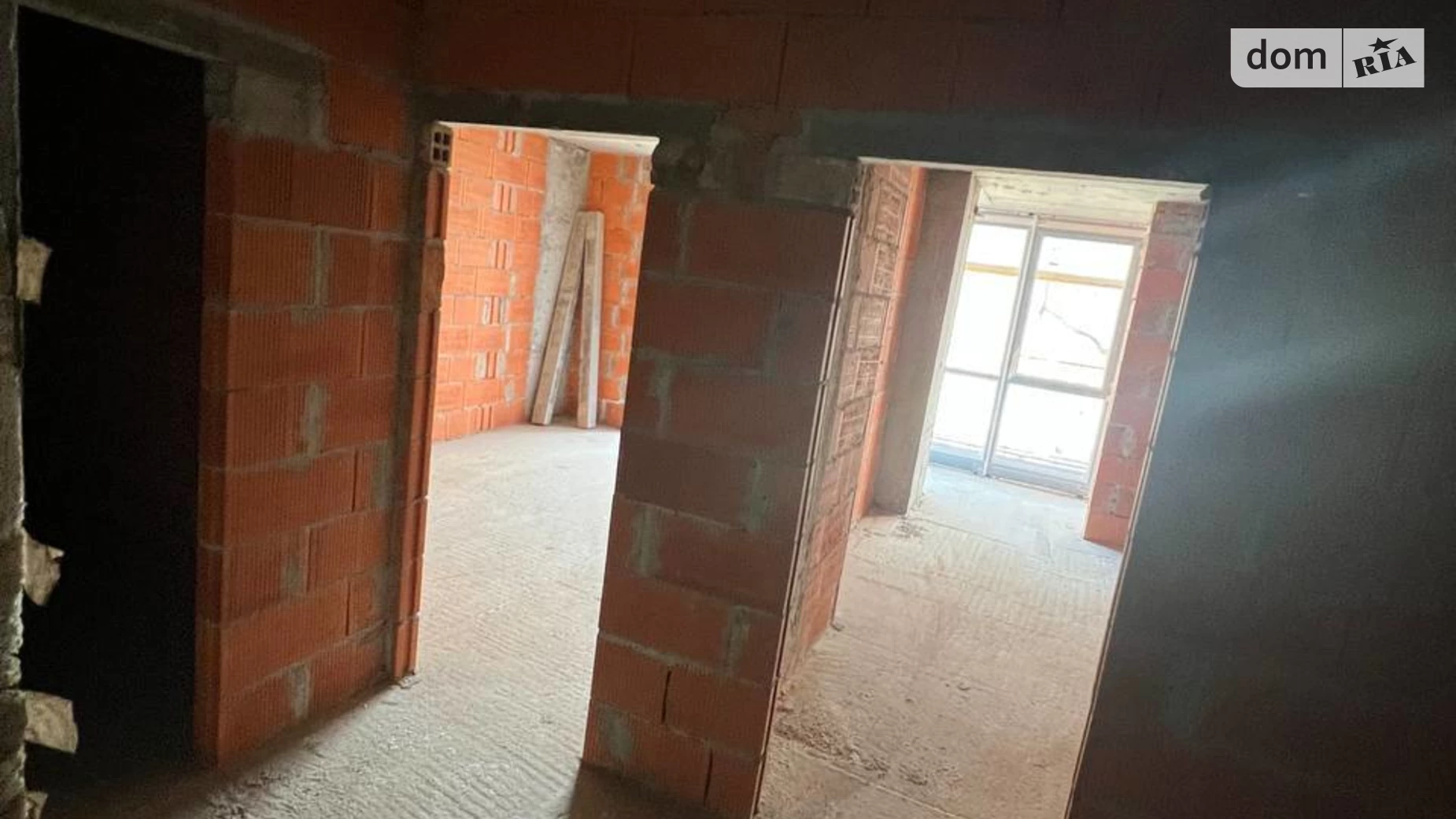 Продается 1-комнатная квартира 40 кв. м в Ивано-Франковске, ул. Химиков, 29 - фото 2
