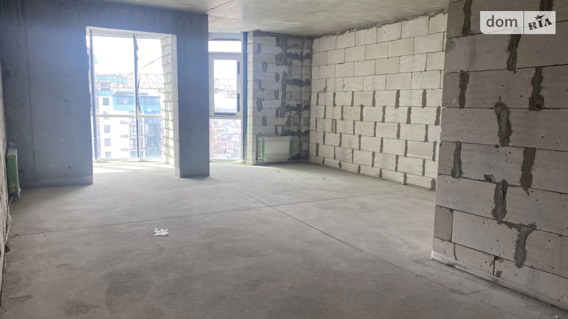 Продається 1-кімнатна квартира 61 кв. м у Одесі, Фонтанська дор. - фото 2