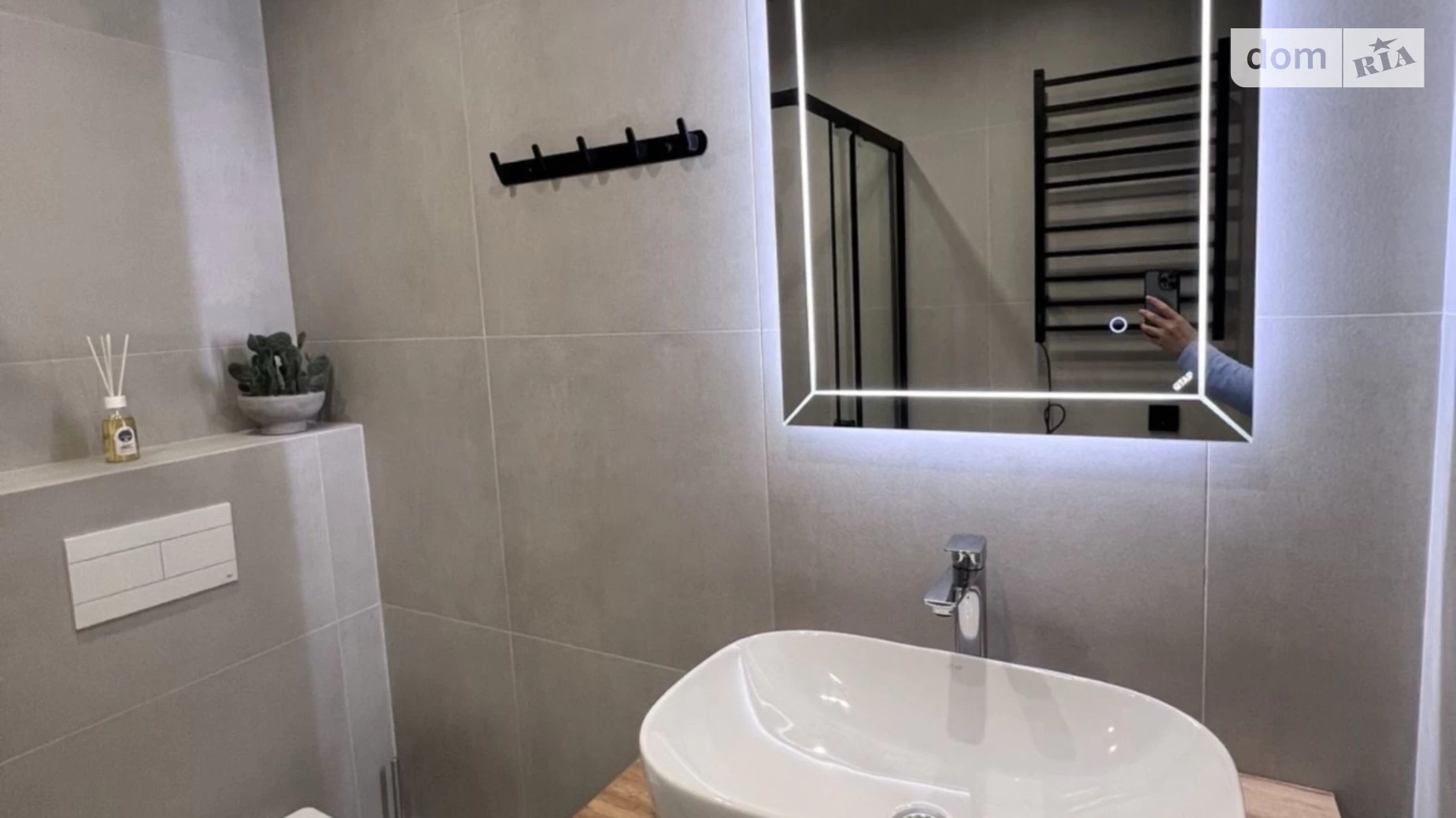 Продается 1-комнатная квартира 45 кв. м в Черновцах, ул. Роменская, 1Н - фото 2