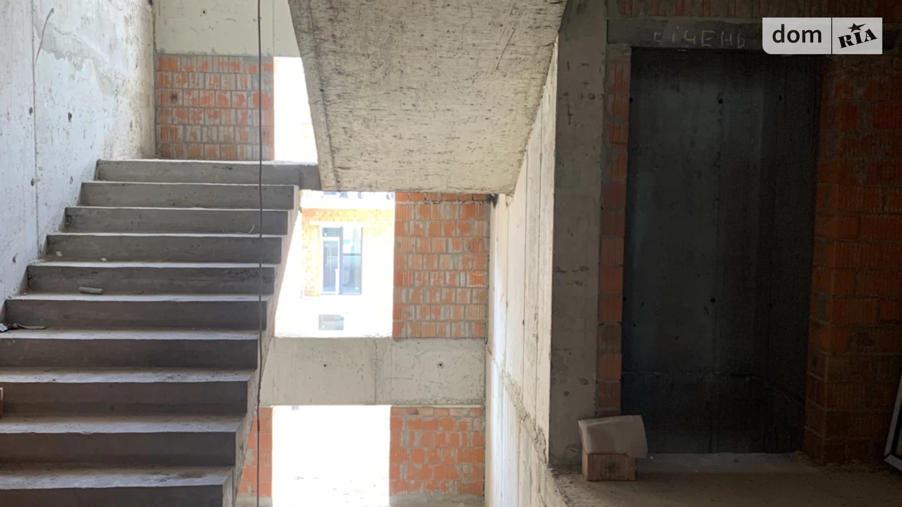 Продається 1-кімнатна квартира 40.3 кв. м у Львові, вул. Зелена, 115 - фото 3