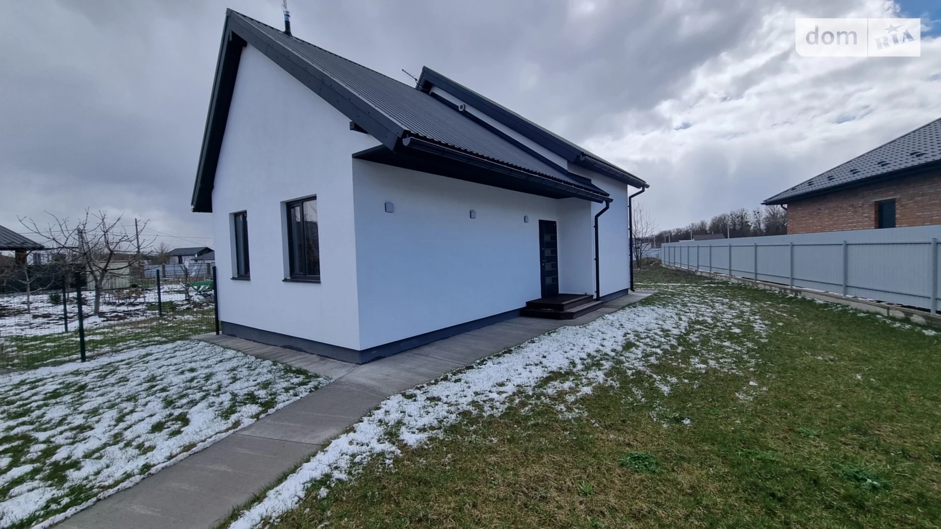 Продается дом на 2 этажа 90 кв. м с камином, цена: 90000 $ - фото 4