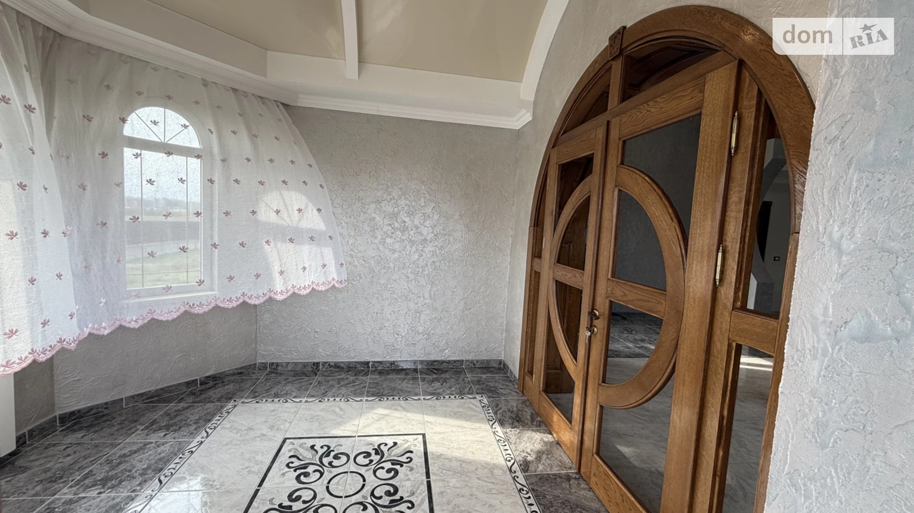 Продається будинок 2 поверховий 240 кв. м з ділянкою, цена: 155000 € - фото 3