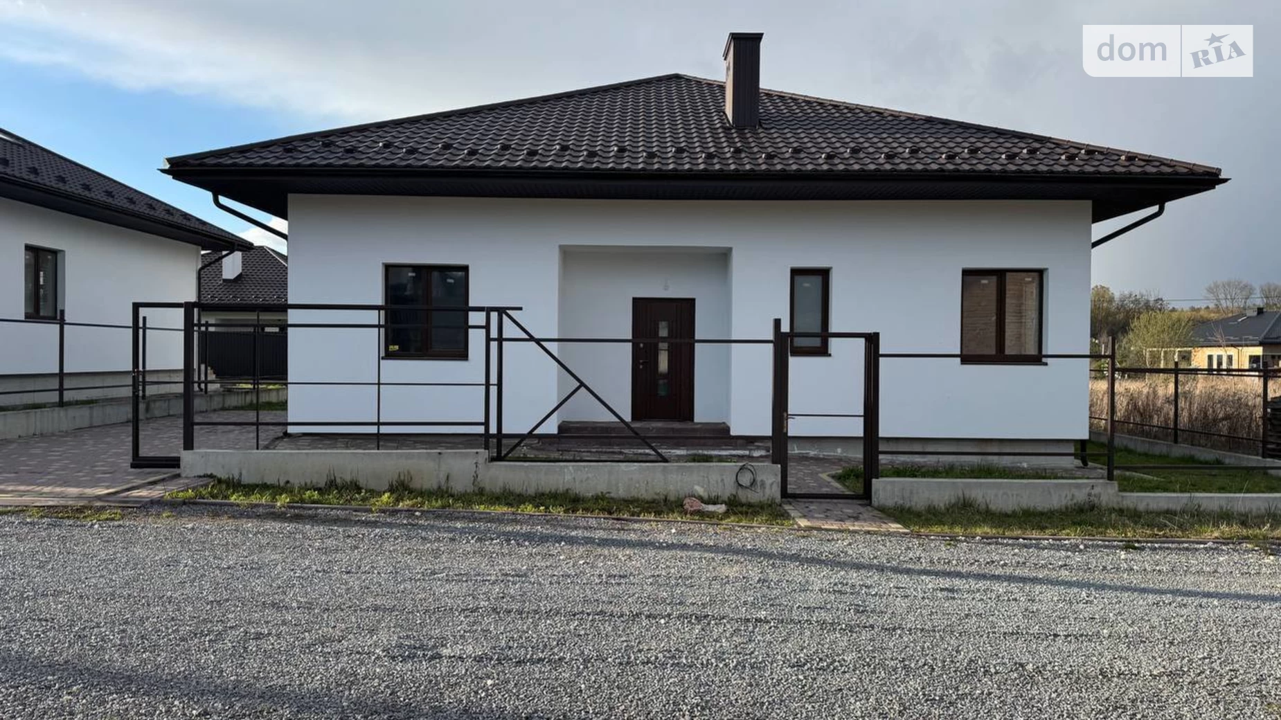 Продается дом на 2 этажа 125 кв. м с бассейном, цена: 101000 $ - фото 2