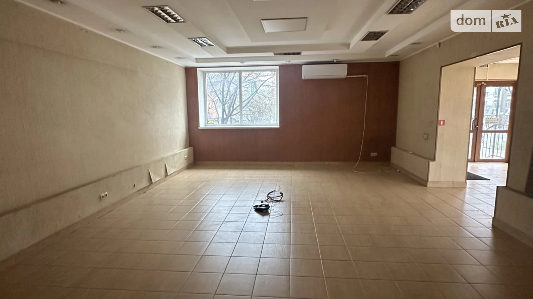 Сдается в аренду помещения свободного назначения 86 кв. м в 5-этажном здании, цена: 54900 грн - фото 5