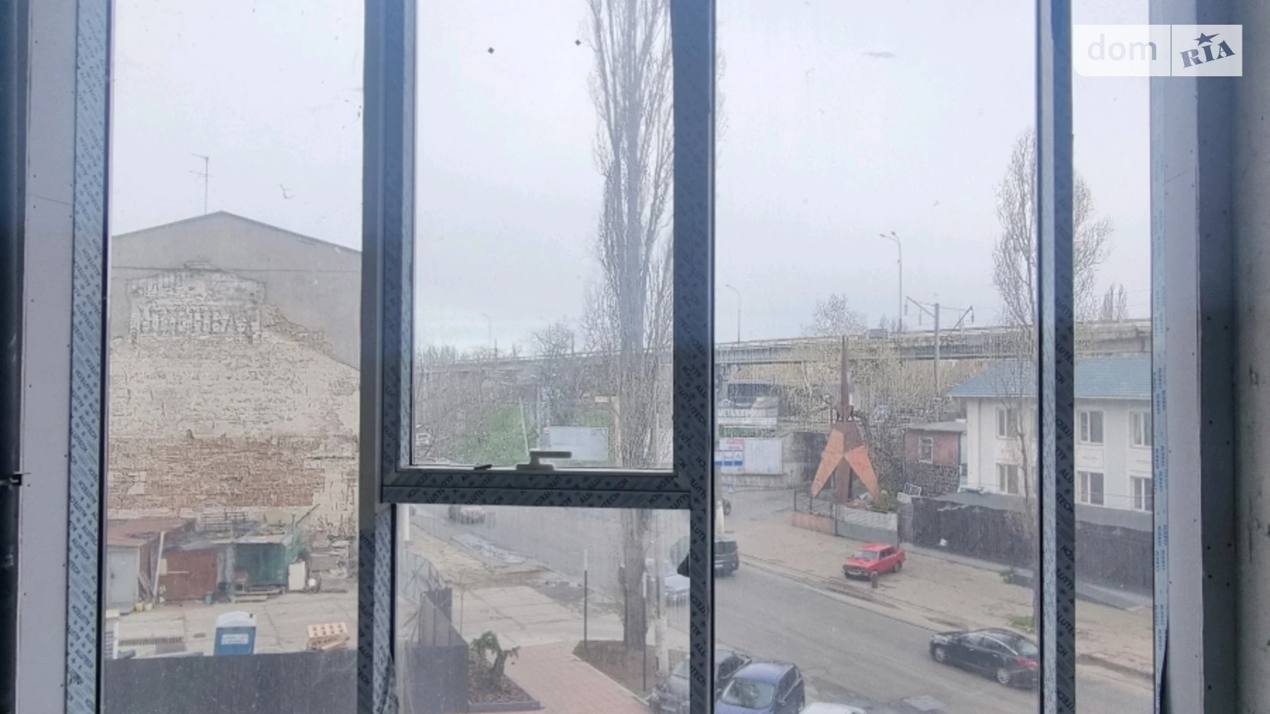 Продается офис 32 кв. м в бизнес-центре, цена: 30790 $ - фото 2