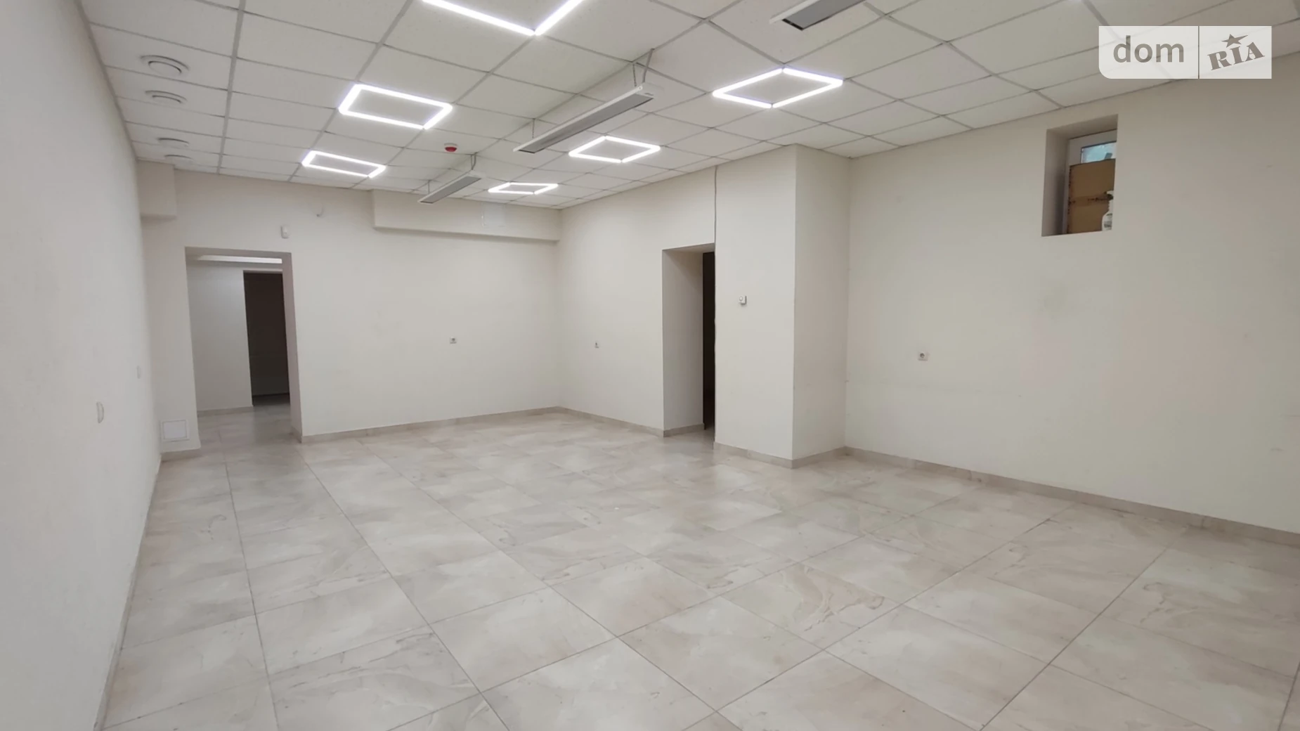 Здається в оренду приміщення вільного призначення 85 кв. м в 10-поверховій будівлі, цена: 17000 грн - фото 2