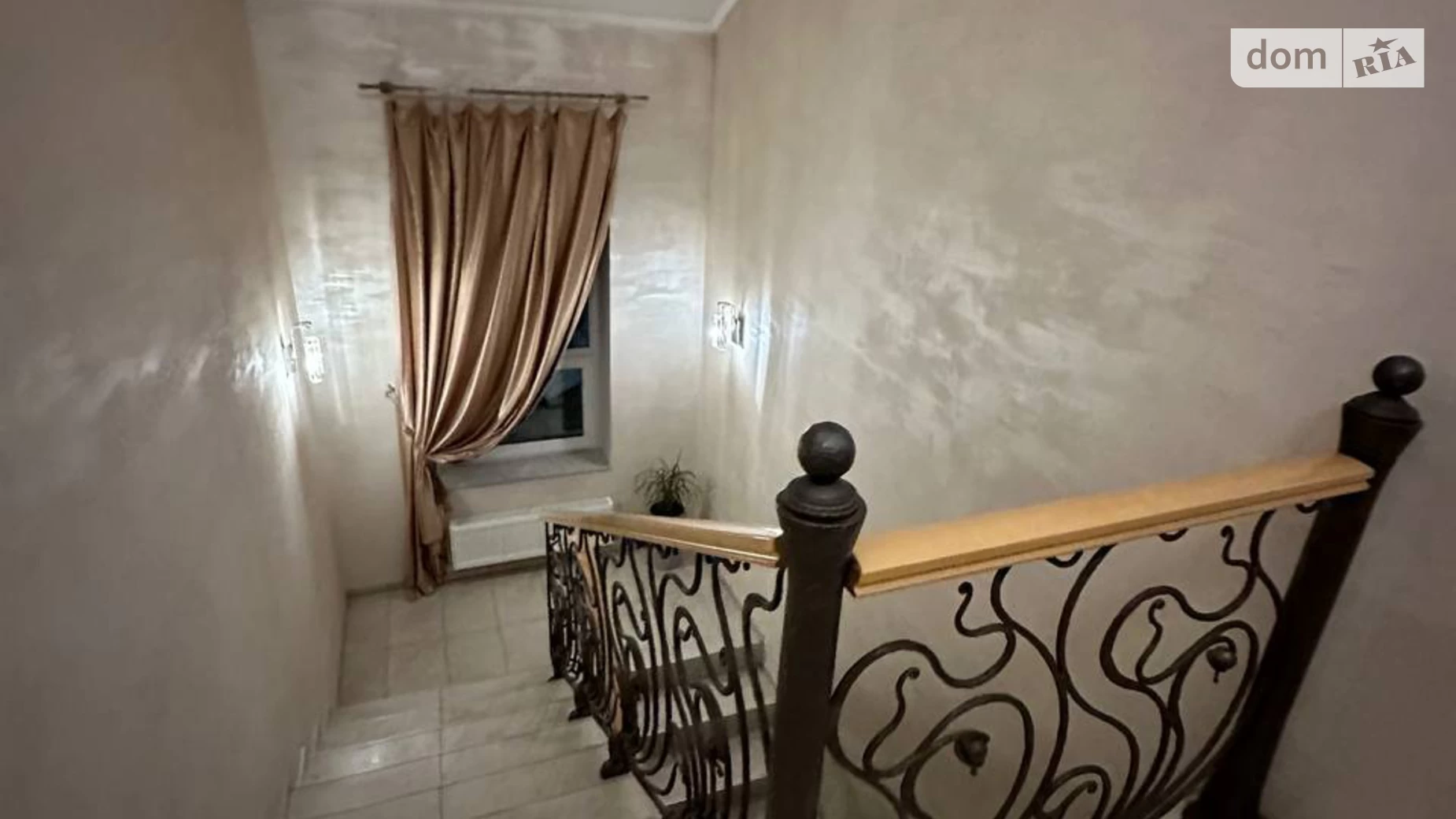 Продается дом на 2 этажа 403.3 кв. м с баней/сауной, цена: 210000 $ - фото 3