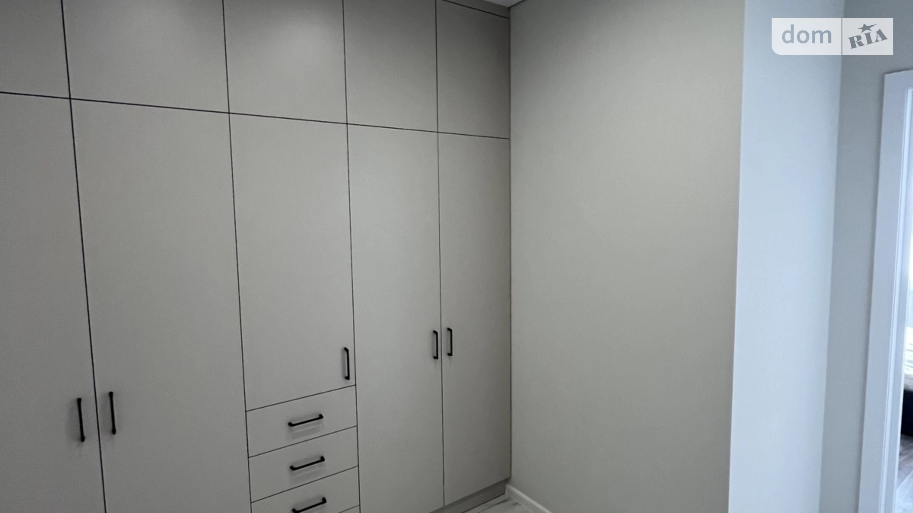 Продается 1-комнатная квартира 42 кв. м в Ирпене, ул. Выговского(Суворова), 2Д/4 - фото 3