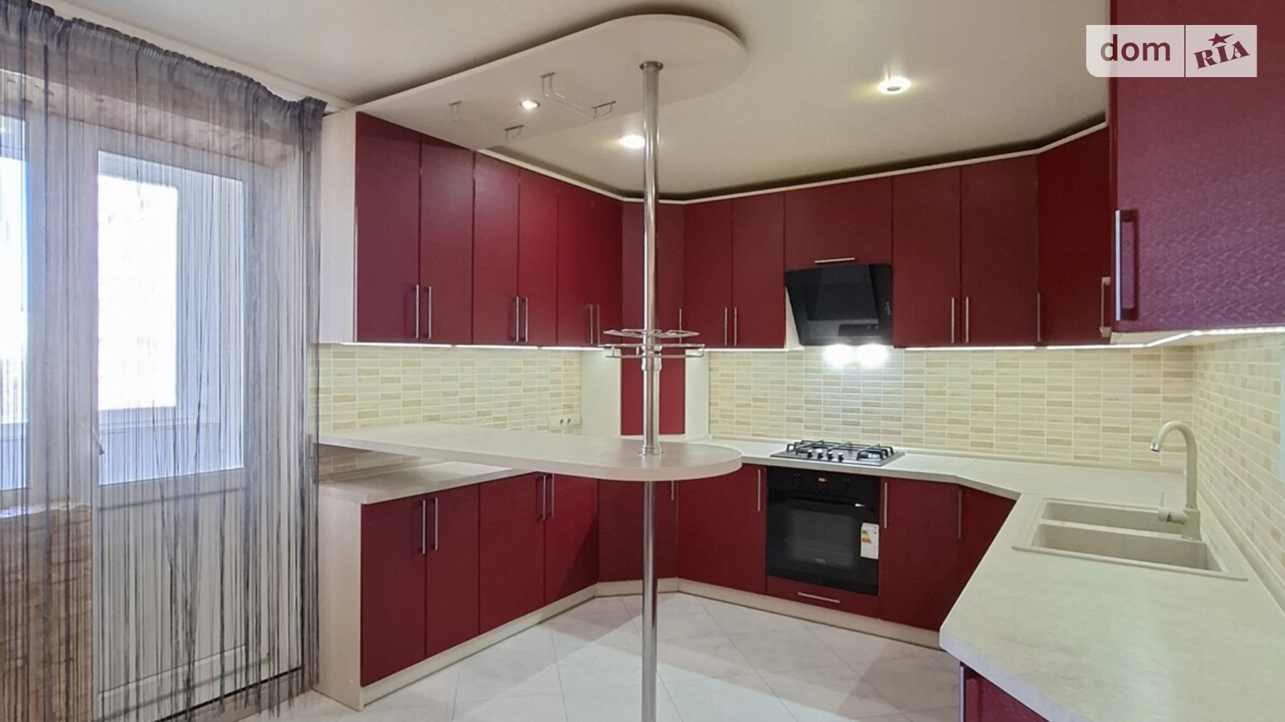 Продается 3-комнатная квартира 81.2 кв. м в Чернигове - фото 2