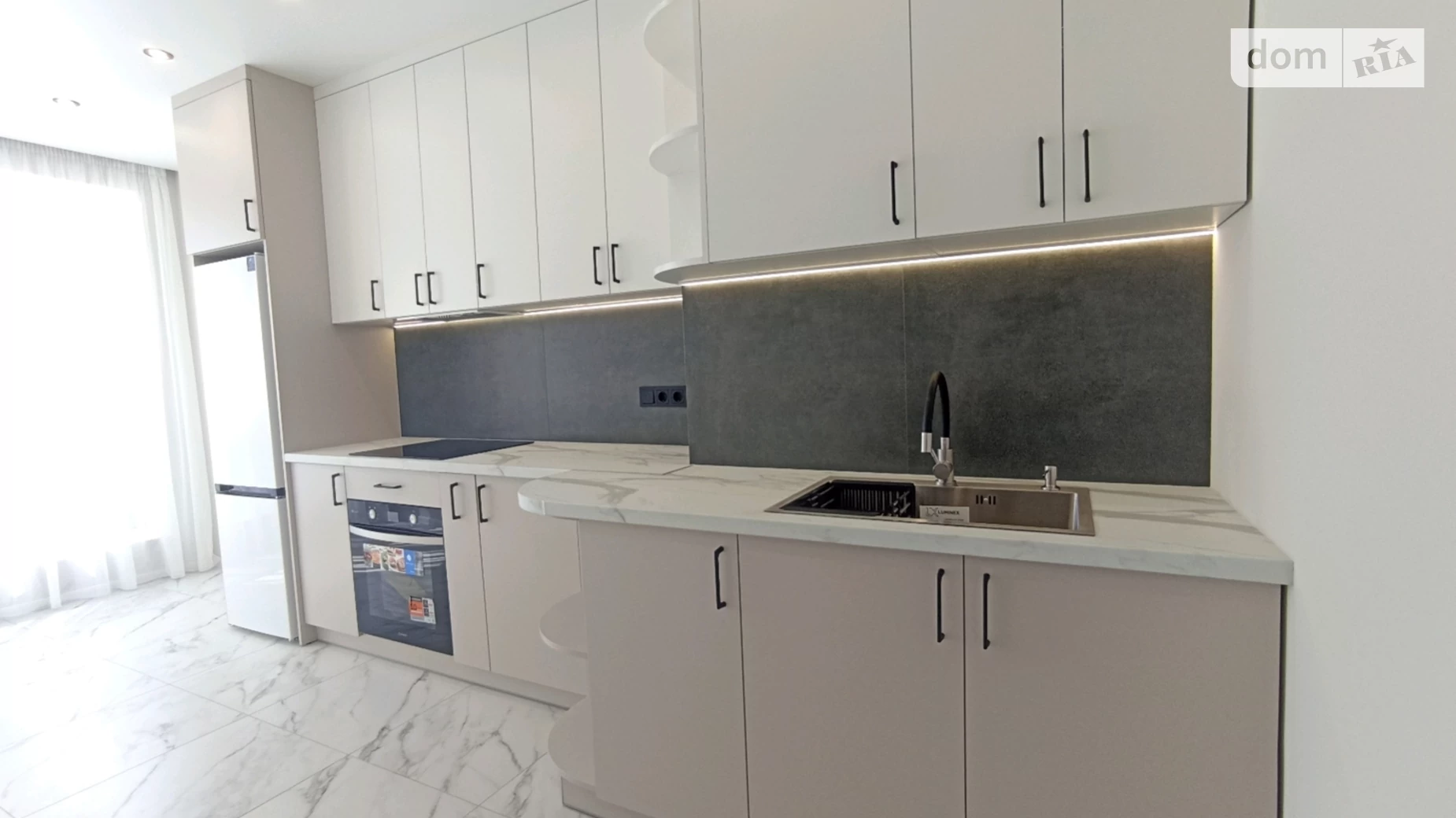 Продається 1-кімнатна квартира 62 кв. м у Ірпені, вул. Літературна(Чехова), 27 - фото 2