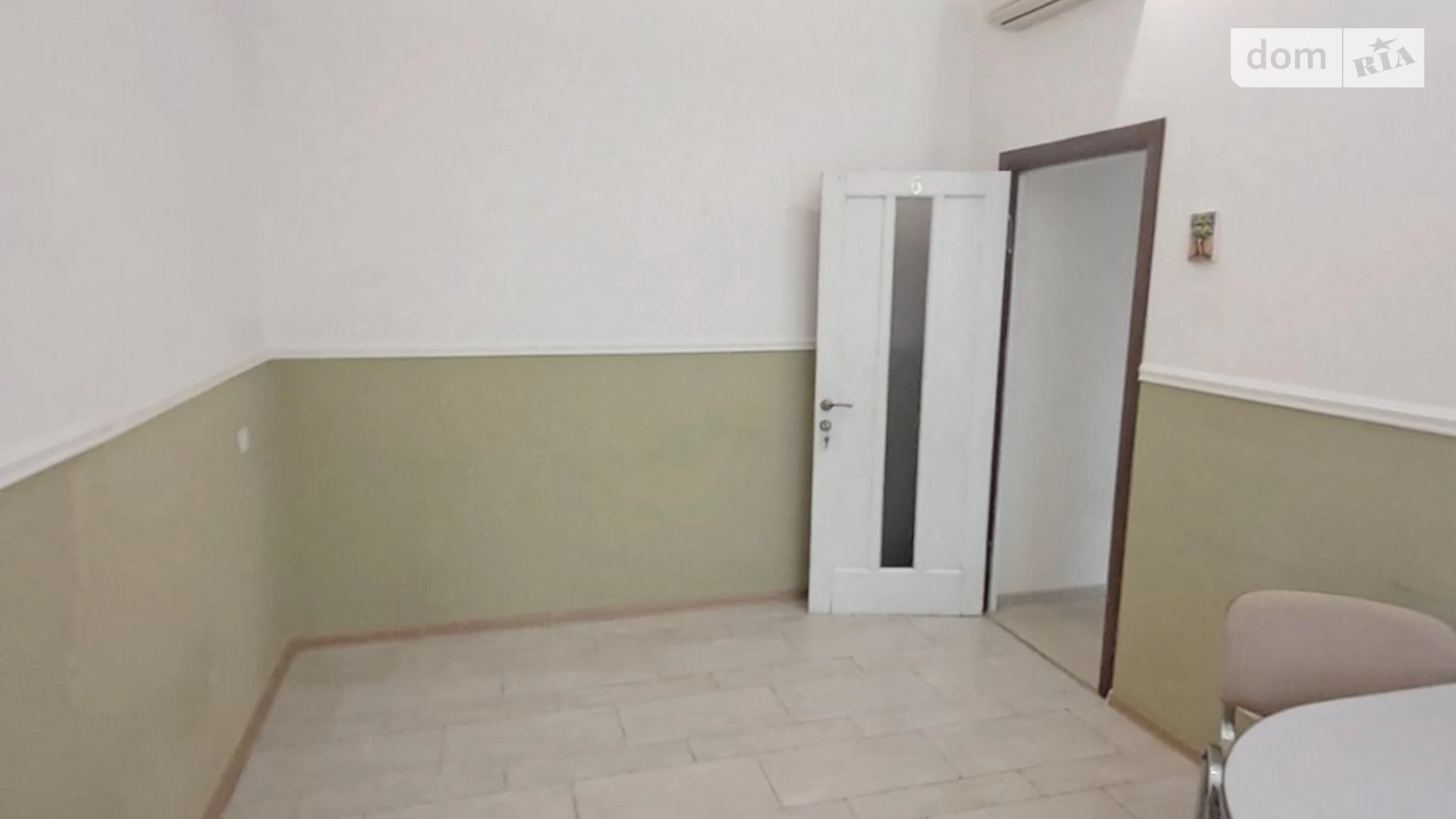 Сдается в аренду офис 20 кв. м в бизнес-центре, цена: 14020 грн - фото 5