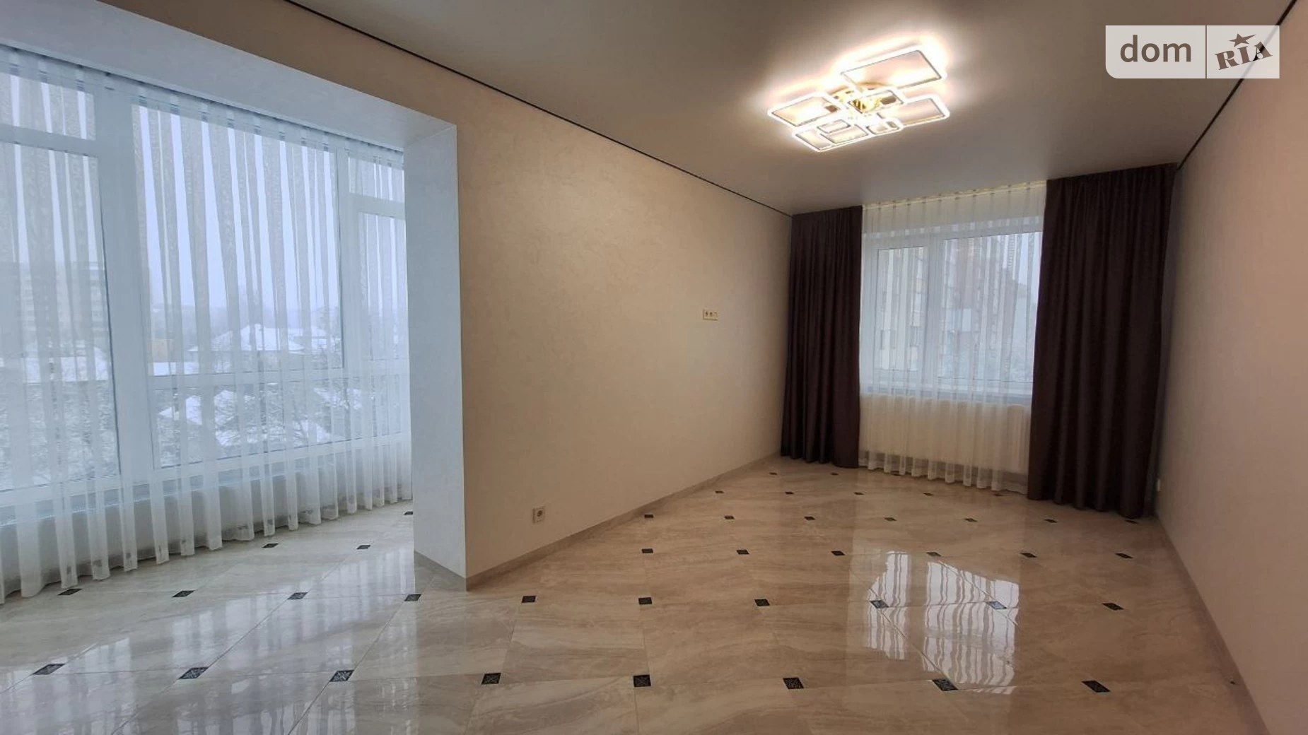Продается 1-комнатная квартира 44 кв. м в Ивано-Франковске, ул. Мира, 100 - фото 2