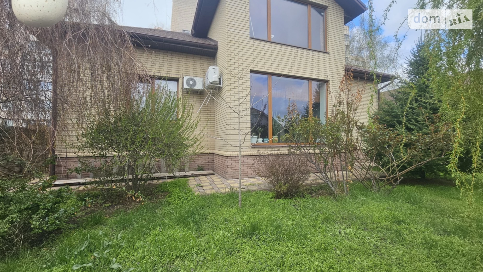 Продается дом на 2 этажа 220 кв. м с садом, цена: 126000 $ - фото 2