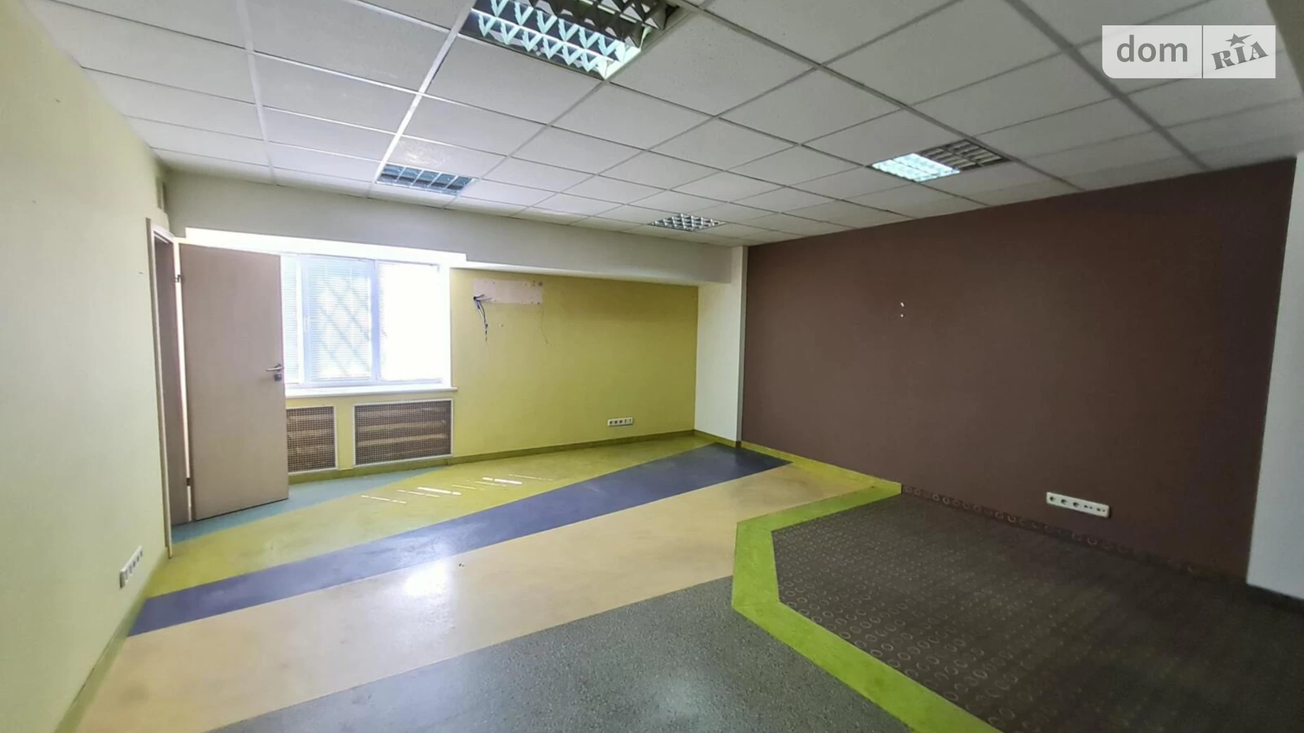 Сдается в аренду офис 193.5 кв. м в бизнес-центре, цена: 42570 грн - фото 2