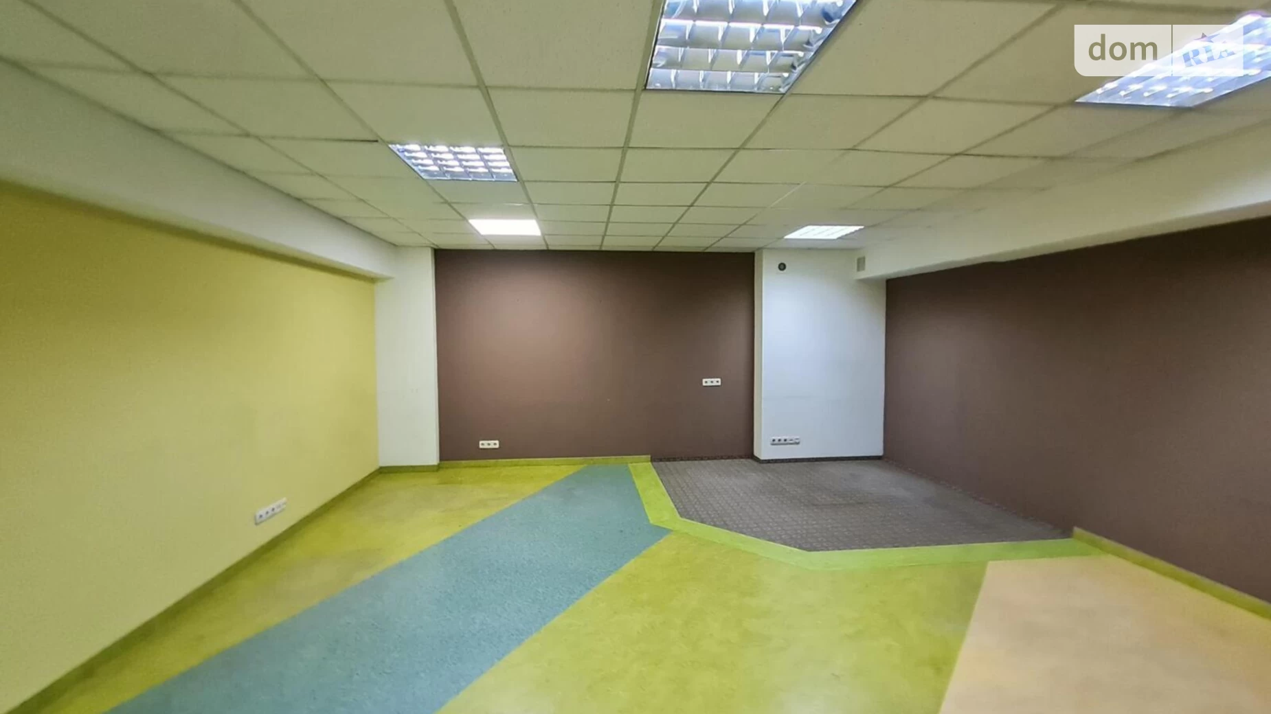 Сдается в аренду офис 193.5 кв. м в бизнес-центре, цена: 42570 грн - фото 4