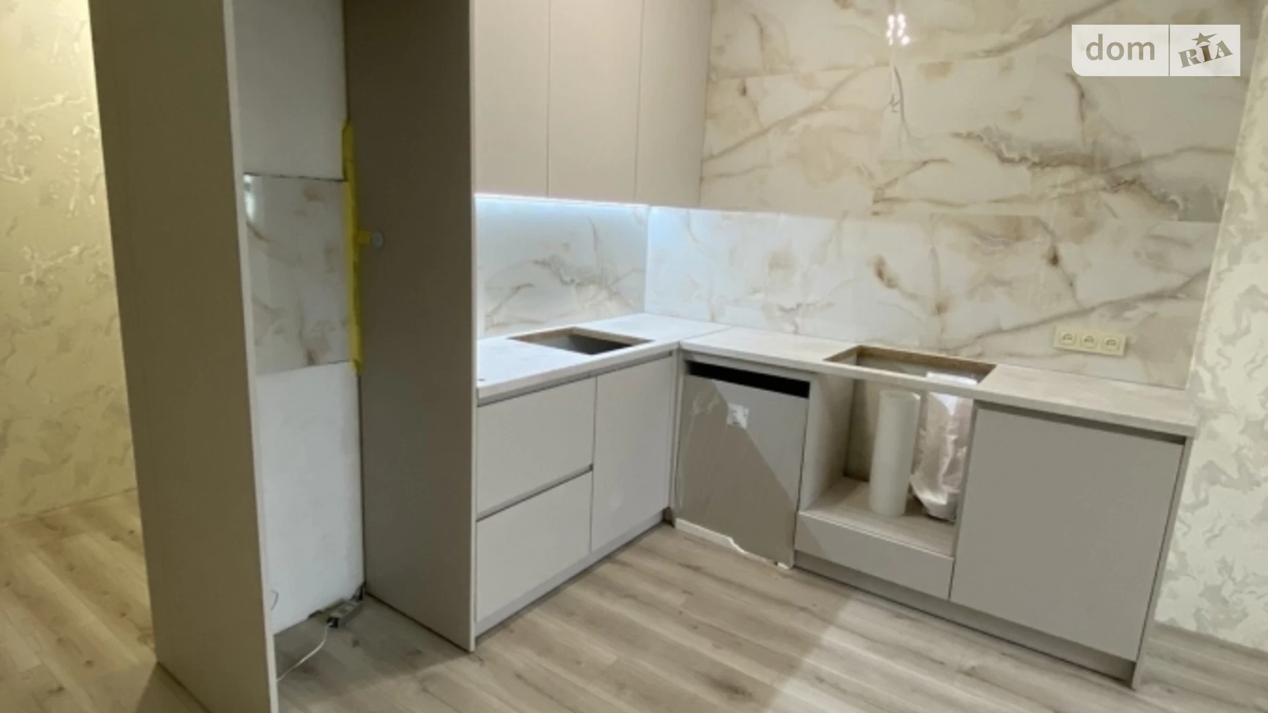 Продается 2-комнатная квартира 53 кв. м в Житомире, просп. Мира, 1 - фото 2