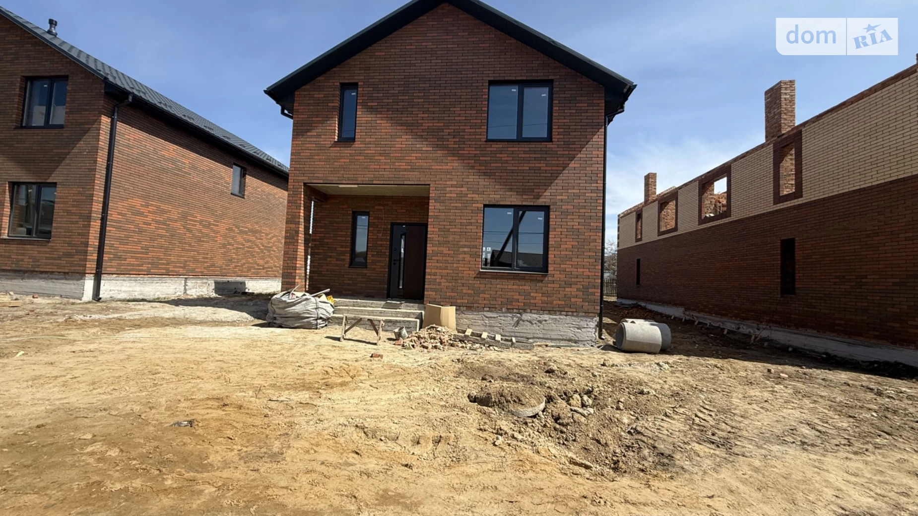 Продается дом на 2 этажа 120 кв. м с камином, цена: 89000 $ - фото 3