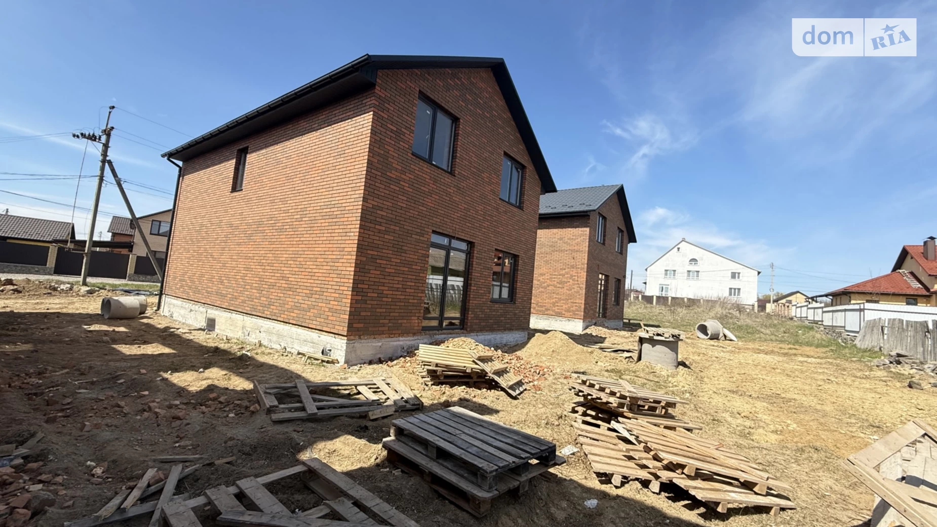 Продается дом на 2 этажа 120 кв. м с камином, цена: 89000 $ - фото 4