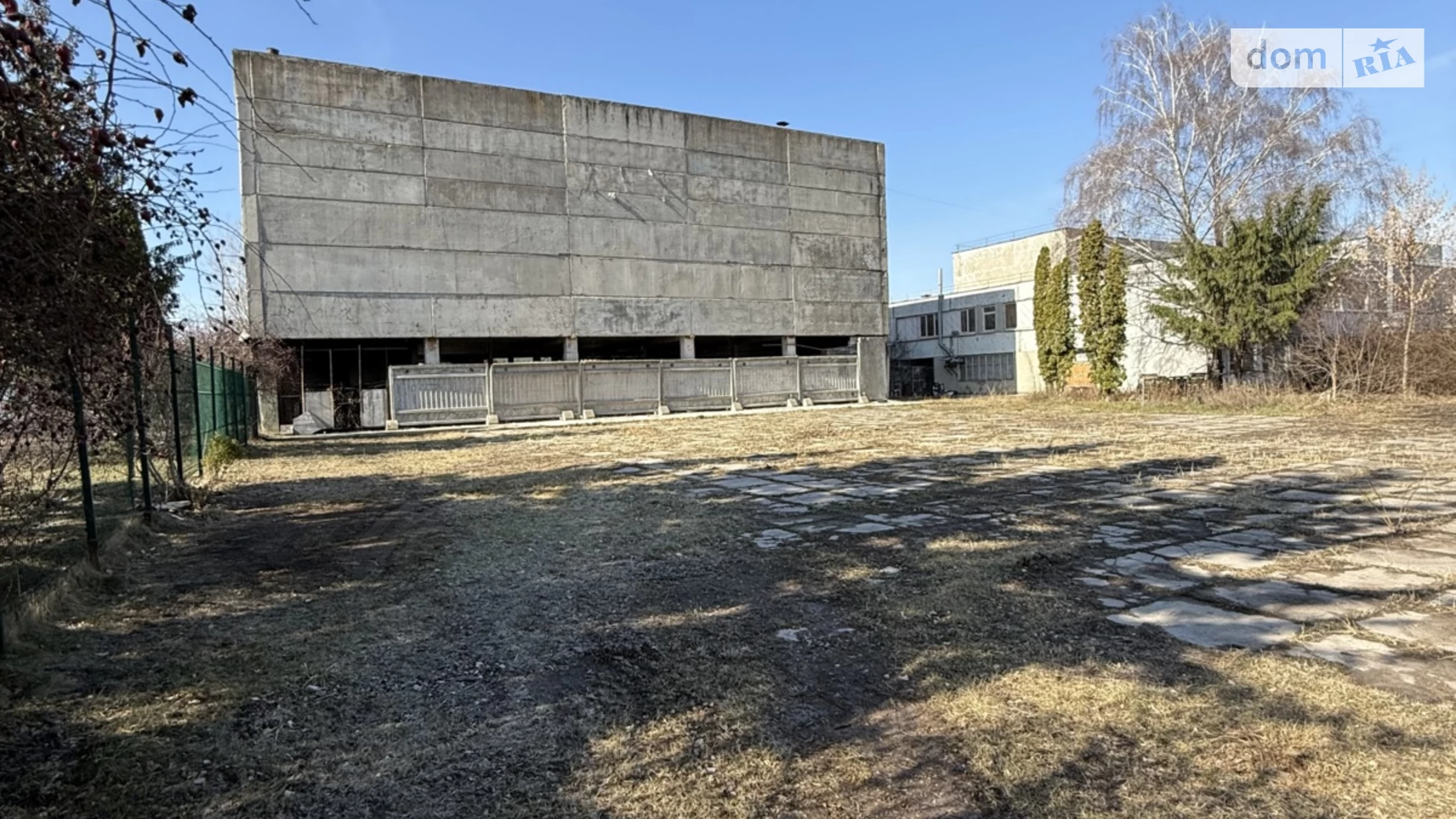 Продается помещения свободного назначения 1395 кв. м в 2-этажном здании, цена: 404550 $ - фото 2