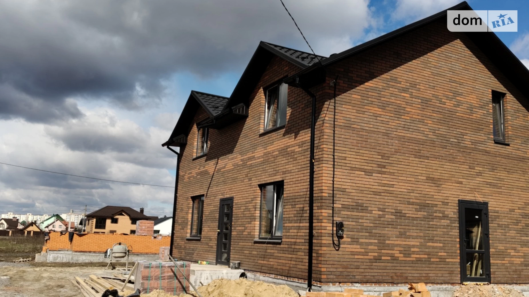 Продается дом на 2 этажа 143 кв. м с подвалом, цена: 88000 $ - фото 5