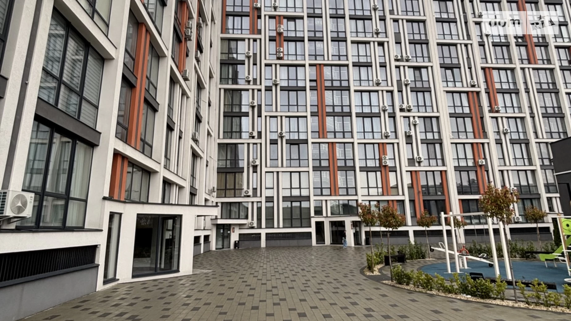 Продається 2-кімнатна квартира 72.5 кв. м у Ужгороді, вул. Капушанська(Перемоги), 168 - фото 2