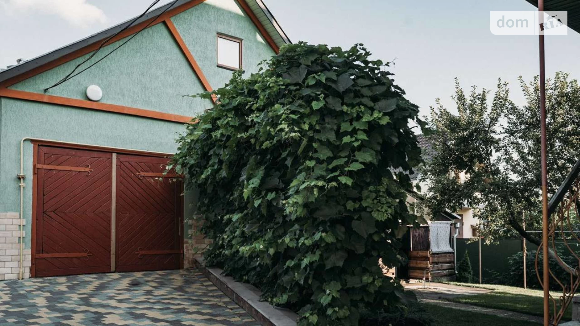 Продается дом на 3 этажа 200 кв. м с мебелью, цена: 149000 $ - фото 2