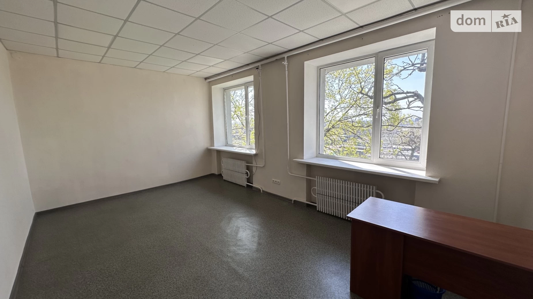 Сдается в аренду офис 28 кв. м в бизнес-центре, цена: 5600 грн - фото 2