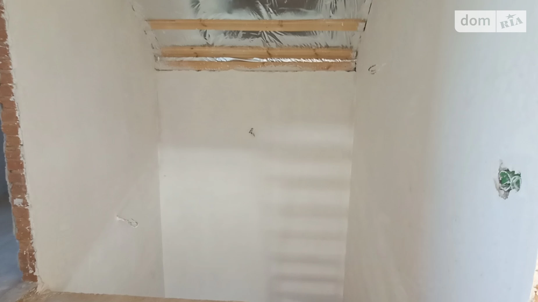 Продается дом на 2 этажа 120 кв. м с бассейном, цена: 83000 $ - фото 3