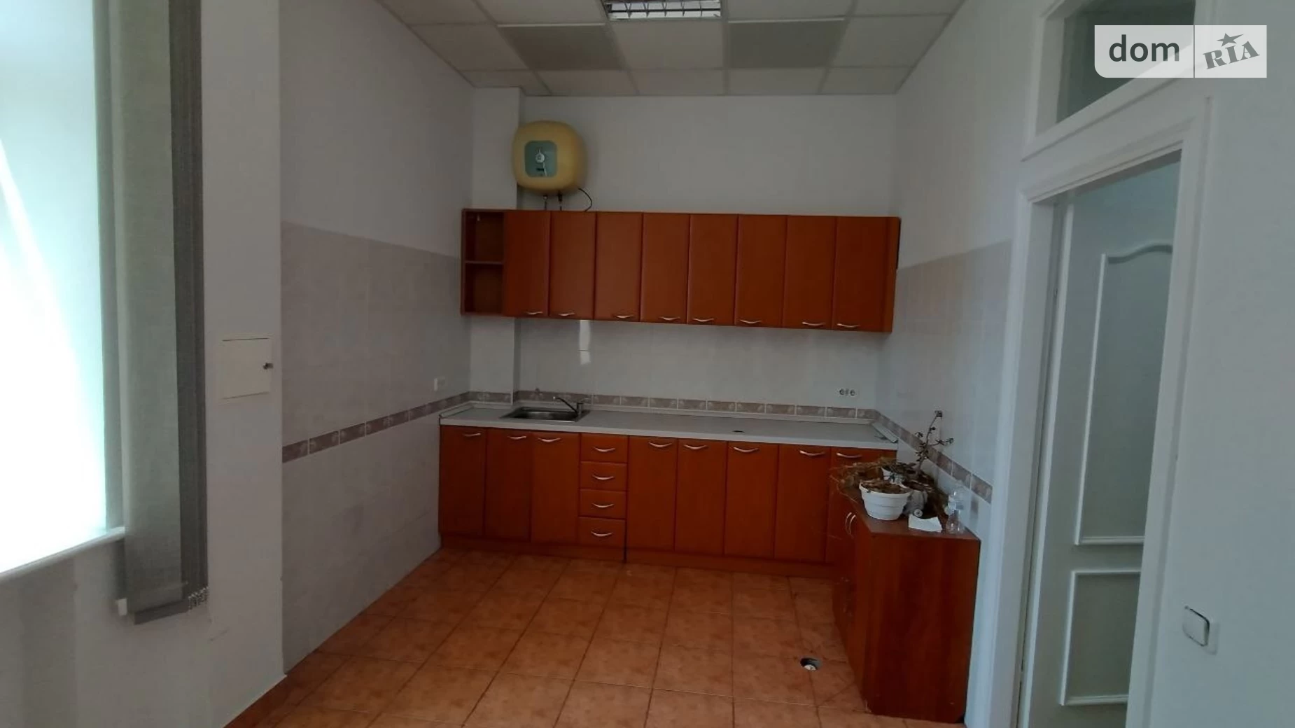 Сдается в аренду офис 269 кв. м в бизнес-центре, цена: 88770 грн - фото 2