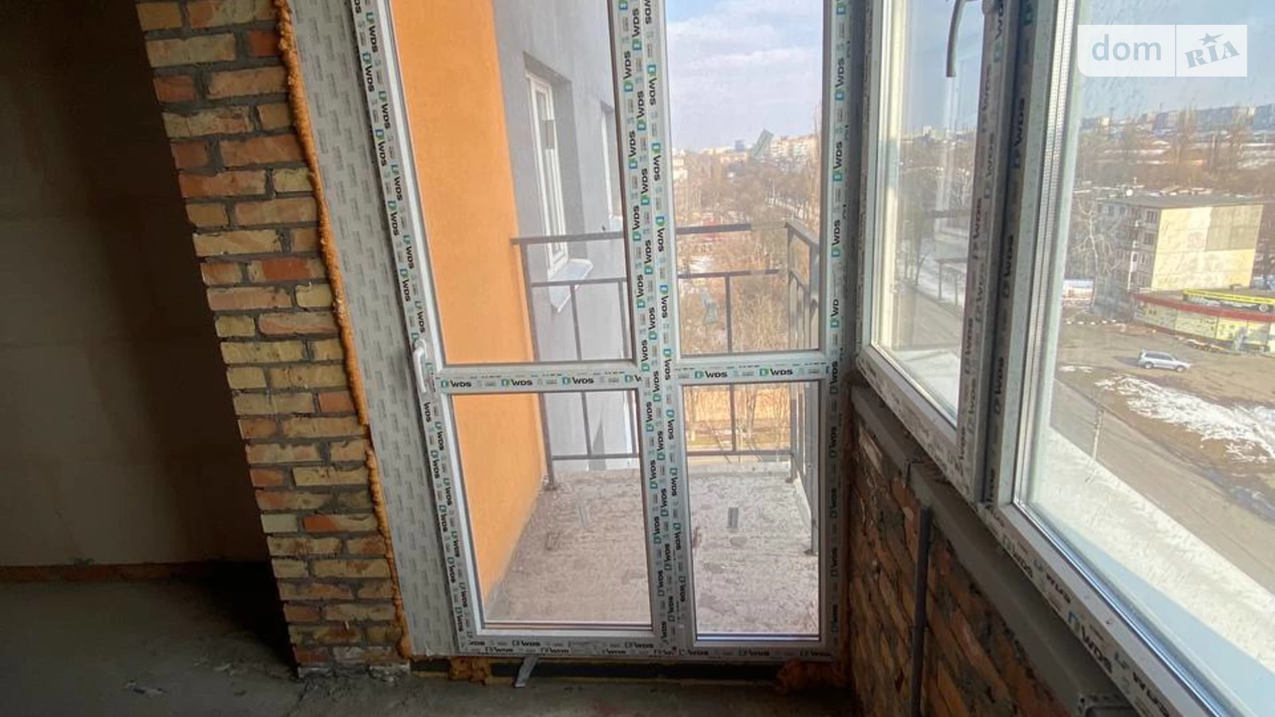 Продается 2-комнатная квартира 68 кв. м в Черкассах, ул. Смелянская, 122/4 - фото 2